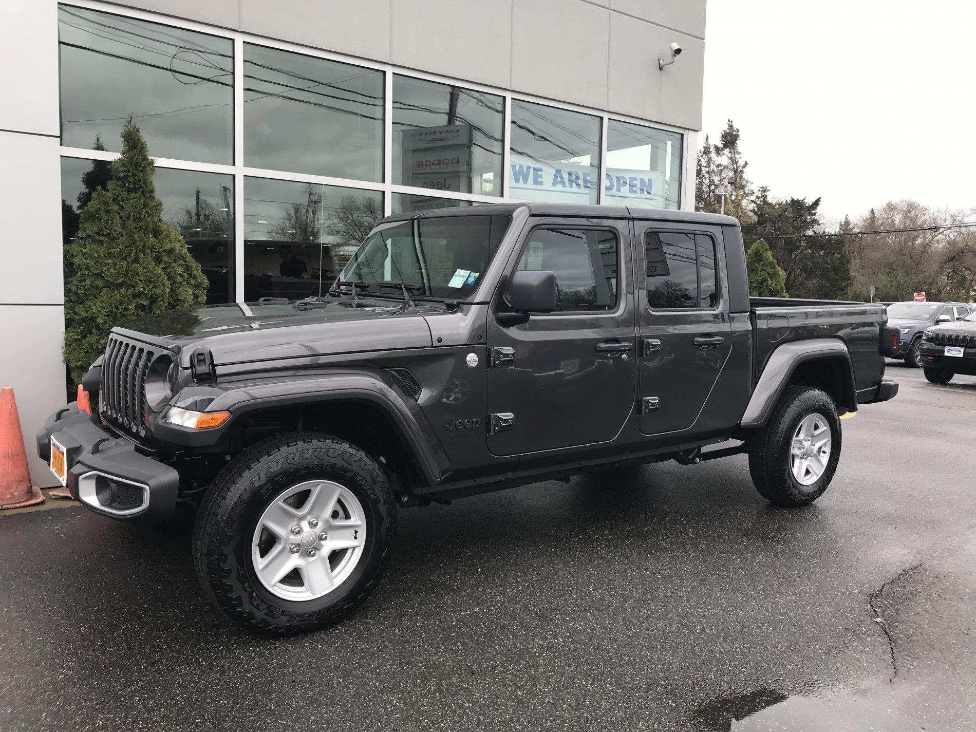 Jeep Gladiator GRANITE CRYSTAL JT Gladiator Club 3659B9CA-9CE6-489C-9A29-DE0945829E54