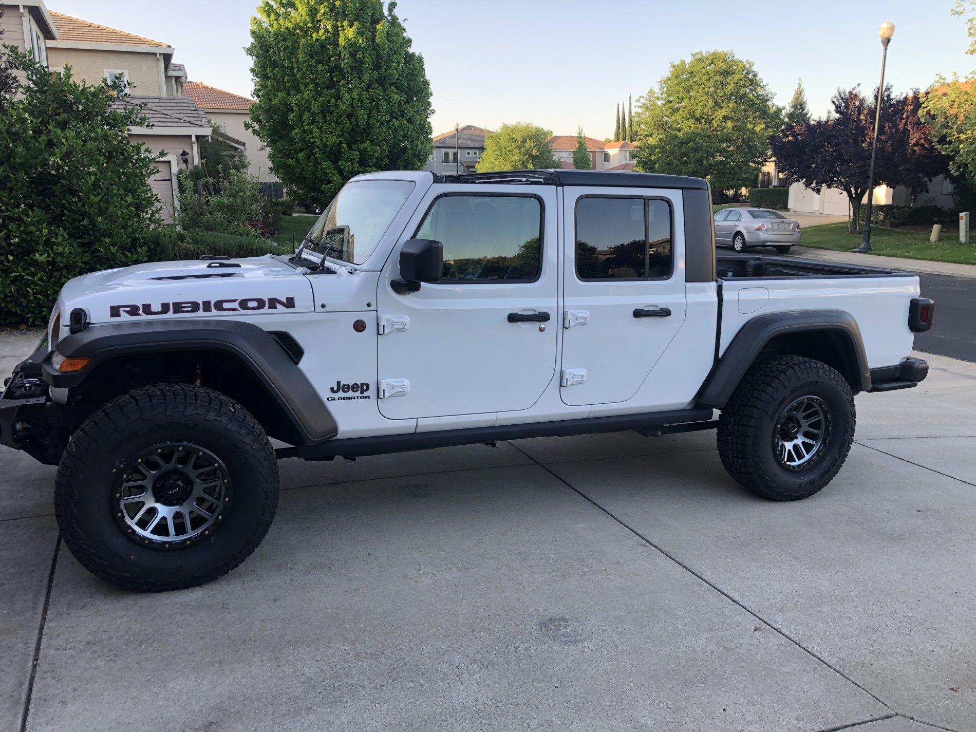Jeep Gladiator What wheels are you putting on you JT? 5011E12A-C164-4121-B750-FBB838EC8827