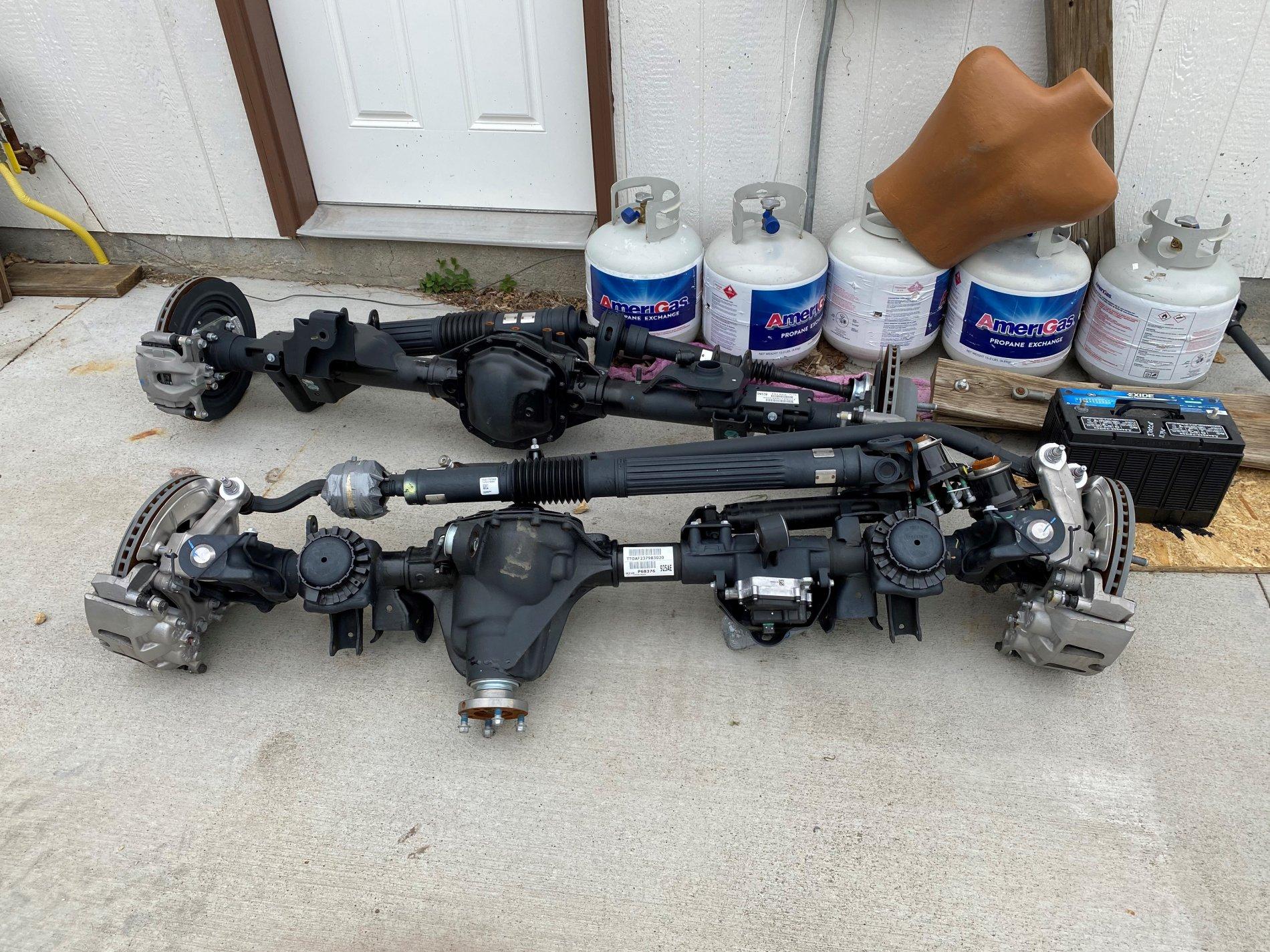 Jeep Gladiator Rubicon Dana 44 Axles out of a 2020 Gladiator - Complete 310 Miles $4250 00E0E_l3xPs6P354n_50x50c