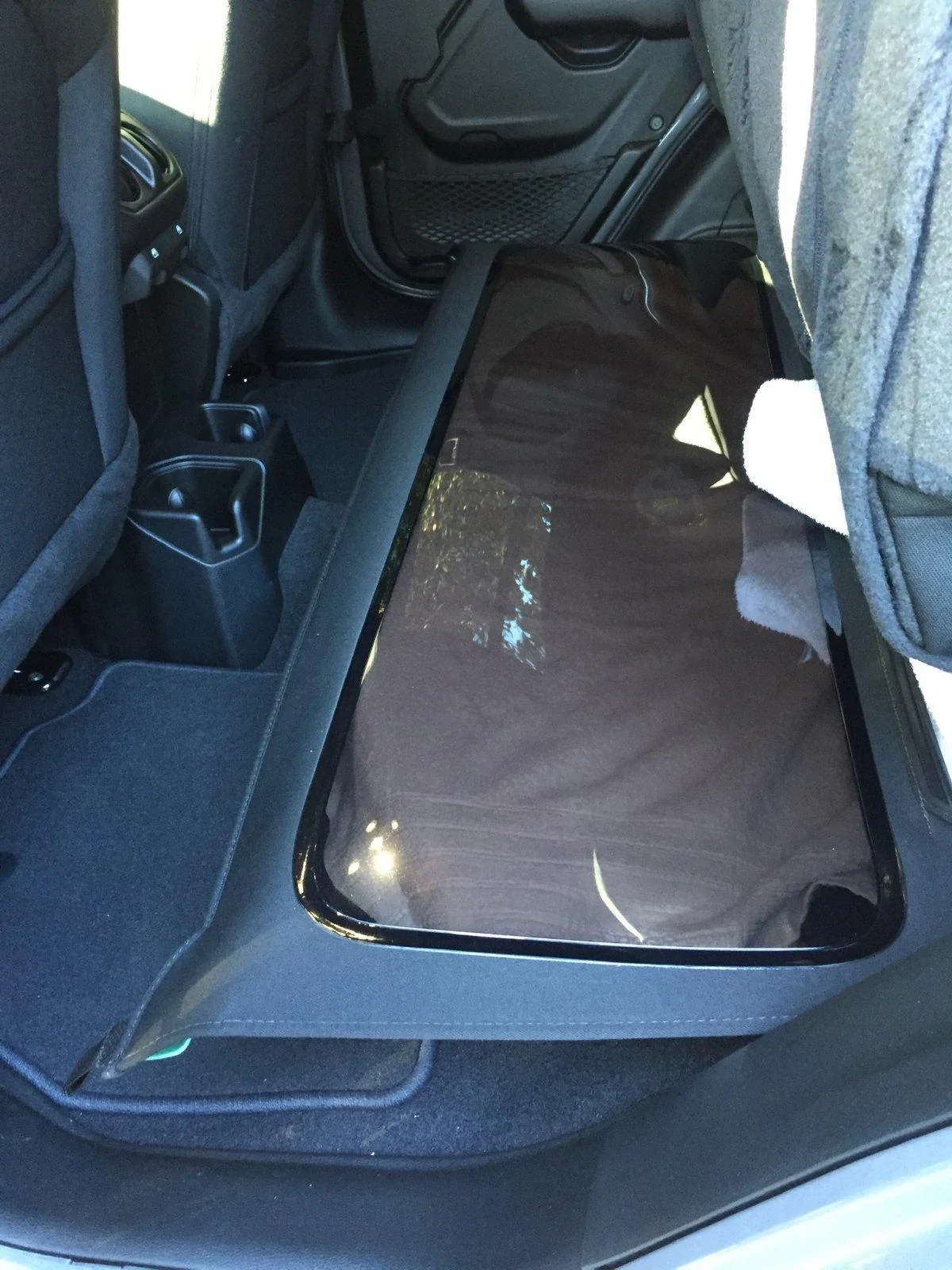 Jeep Gladiator Soft Top Window Storage Bag Location 37AABCD5-2D04-42EB-8C1F-261570A69A1E