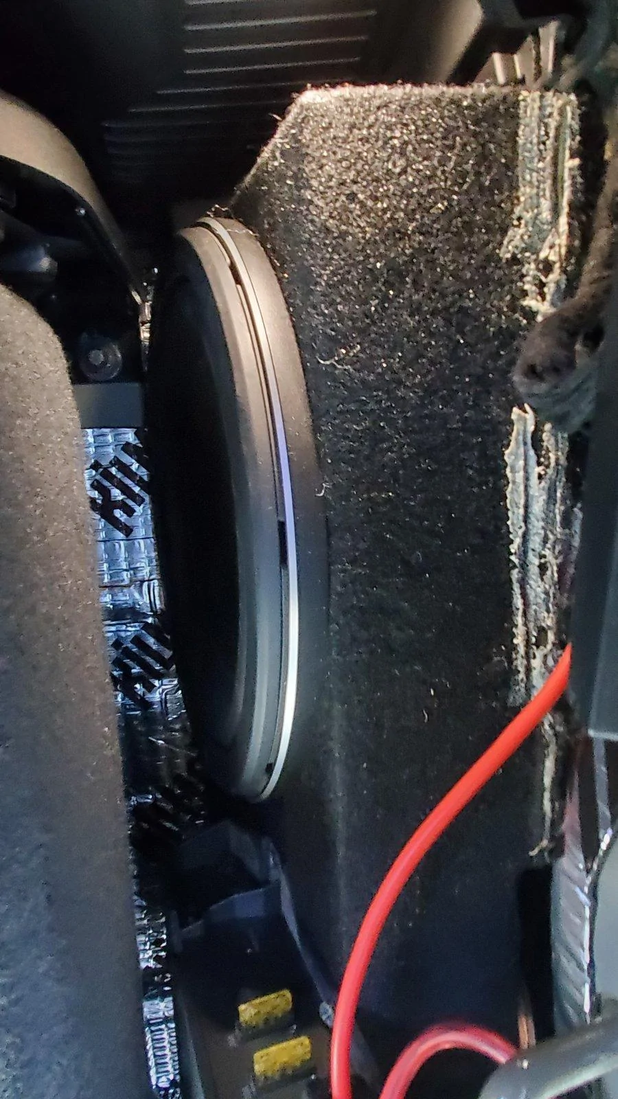 Jeep Gladiator (GROUND SHAKER) SUBWOOFER ENCLOSURE 20200501_092723