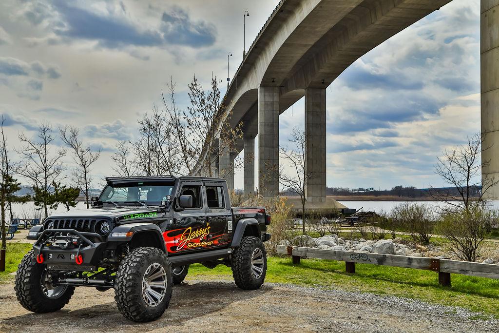 Jeep Gladiator Premium subwoofer upgrade. Jerry'sSpeedShopGladiatorBuildApril2020-19