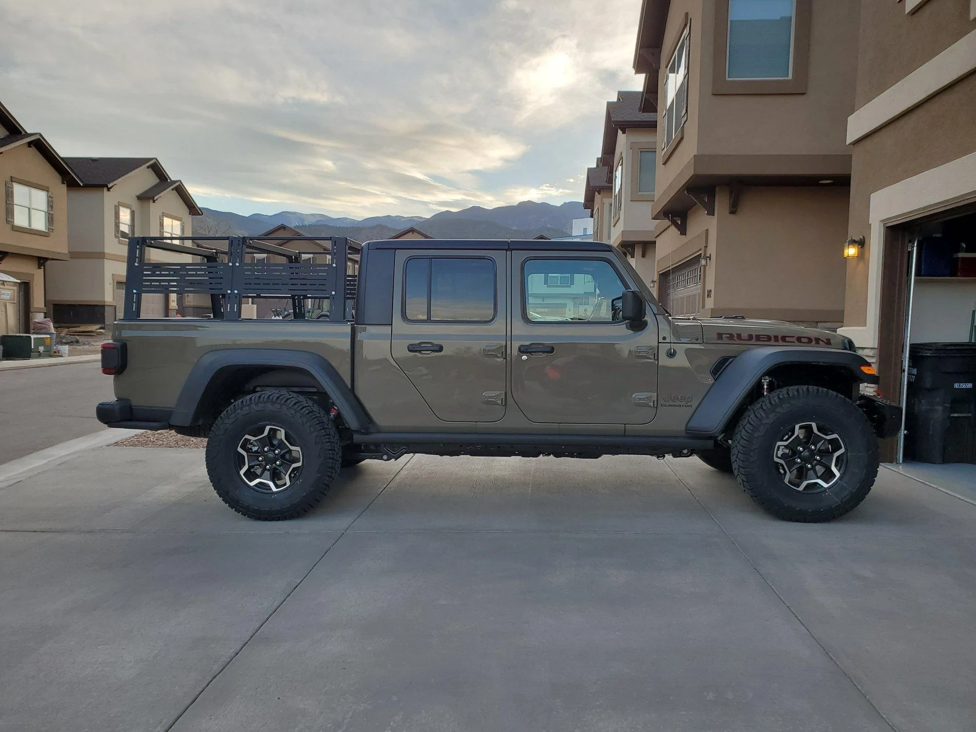 Jeep Gladiator Pictures of 33s and 35s 20200430_192759