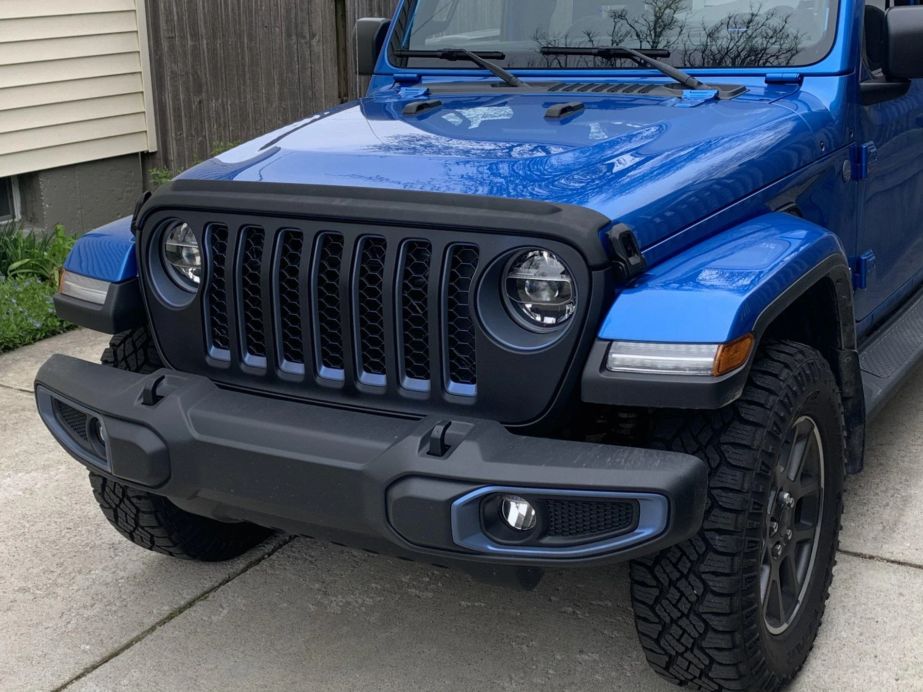 Jeep Gladiator Paint your stock grill vs. buying new one? D206EE13-80BB-4A89-8F0E-6324747A012E
