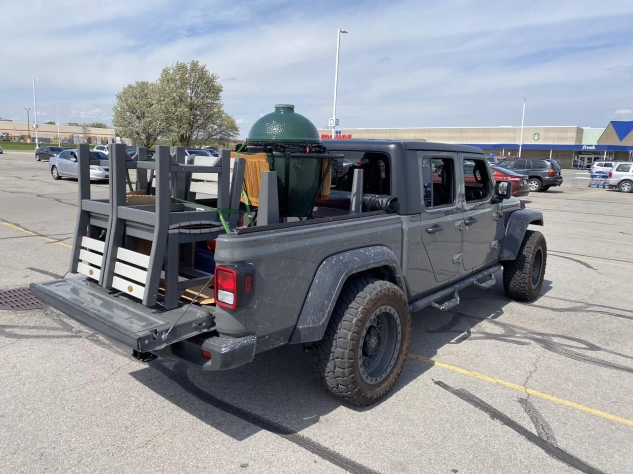Jeep Gladiator Post your payload pics! 712BA102-5762-40FD-91F6-C3E571099A94