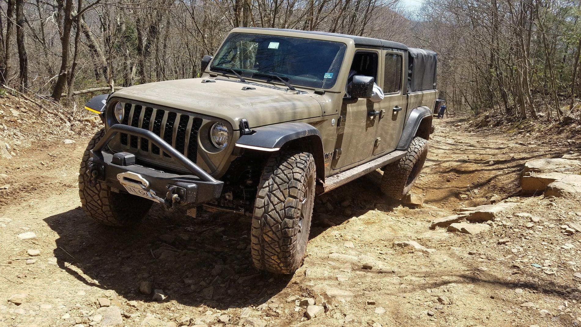 Jeep Gladiator Metalcloak lift 20200502_124742