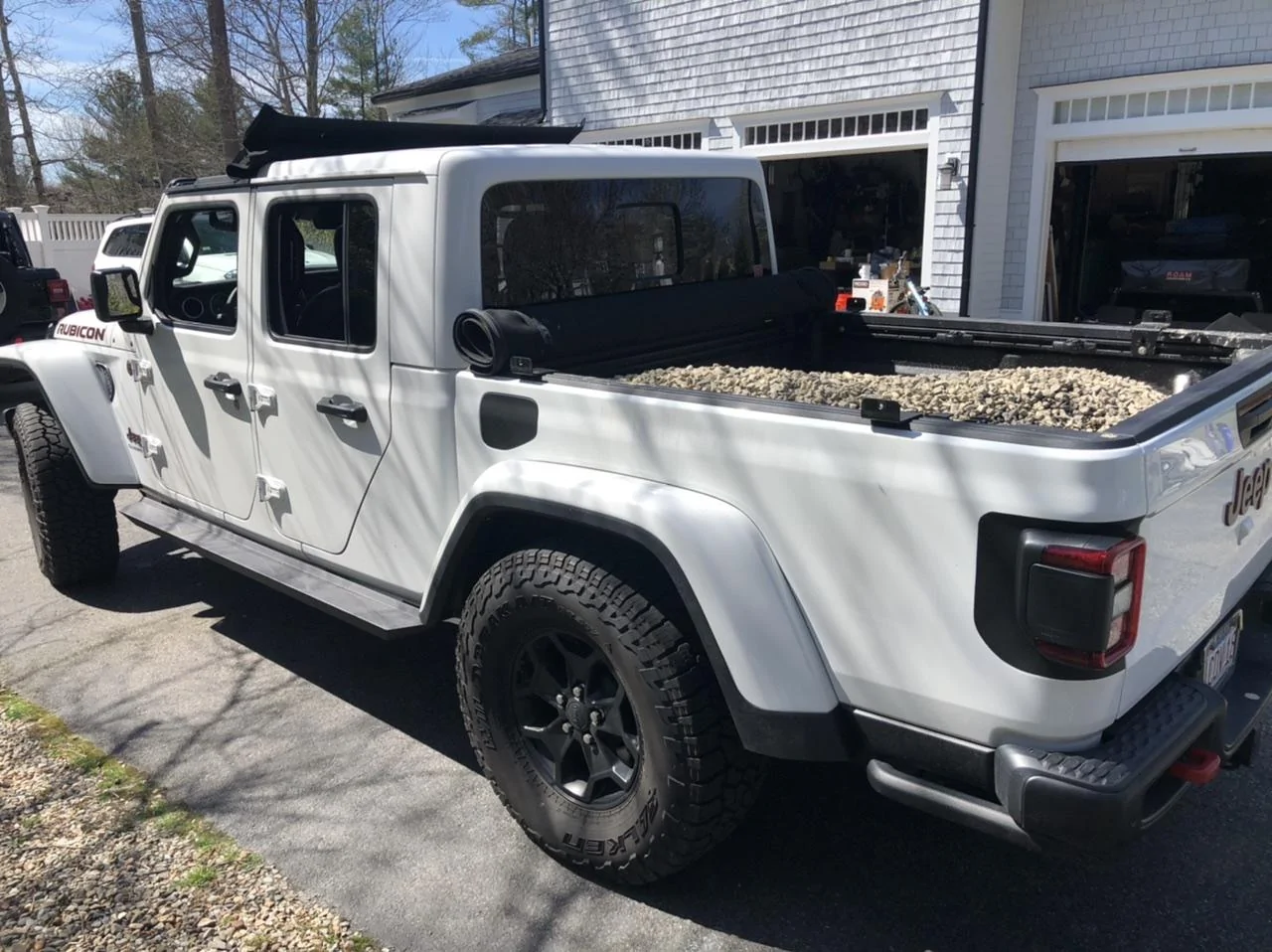 Jeep Gladiator Post your payload pics! E774A8B9-2CAF-442B-B075-7B5995A51E00
