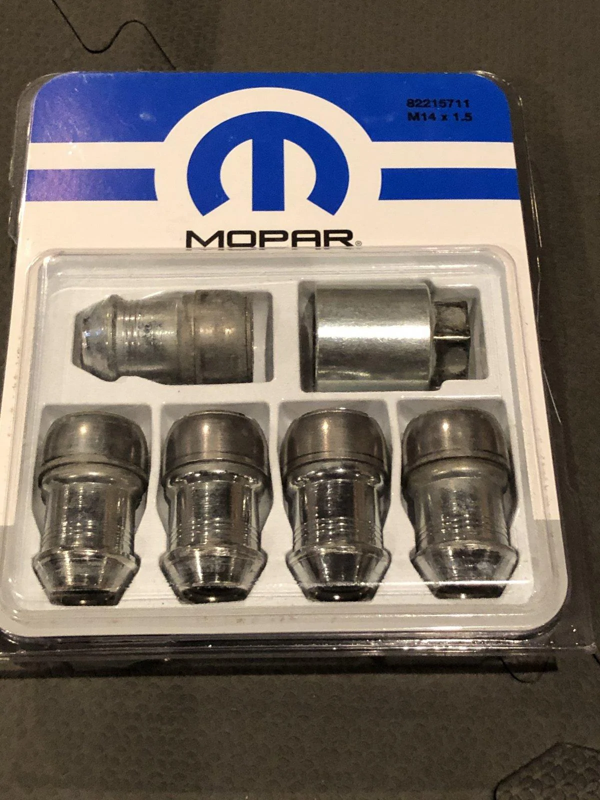 Jeep Gladiator SOLD: Mopar locking lug nuts 2FB50BF1-B65A-4763-9209-996AF04E7924