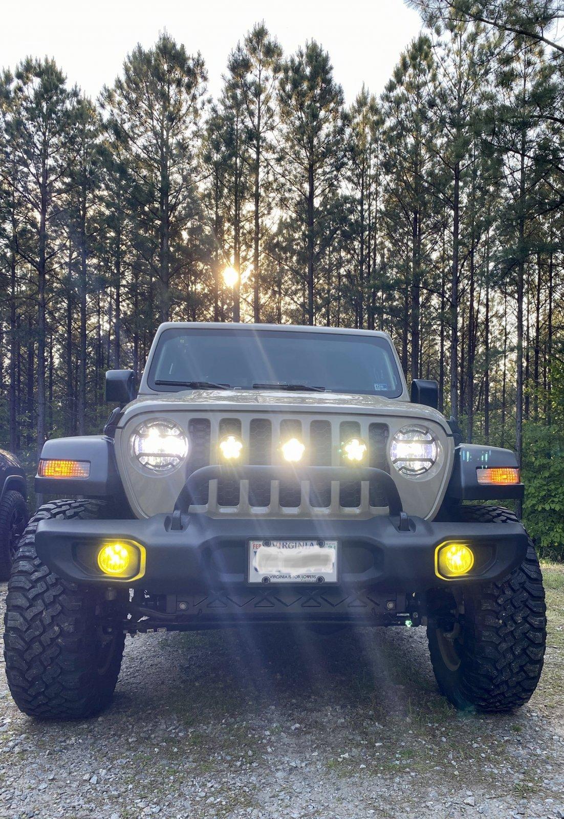 Jeep Gladiator Light bar on Sport bumper... pics included 67A20E7D-2411-45B9-A64A-F179665EF00C