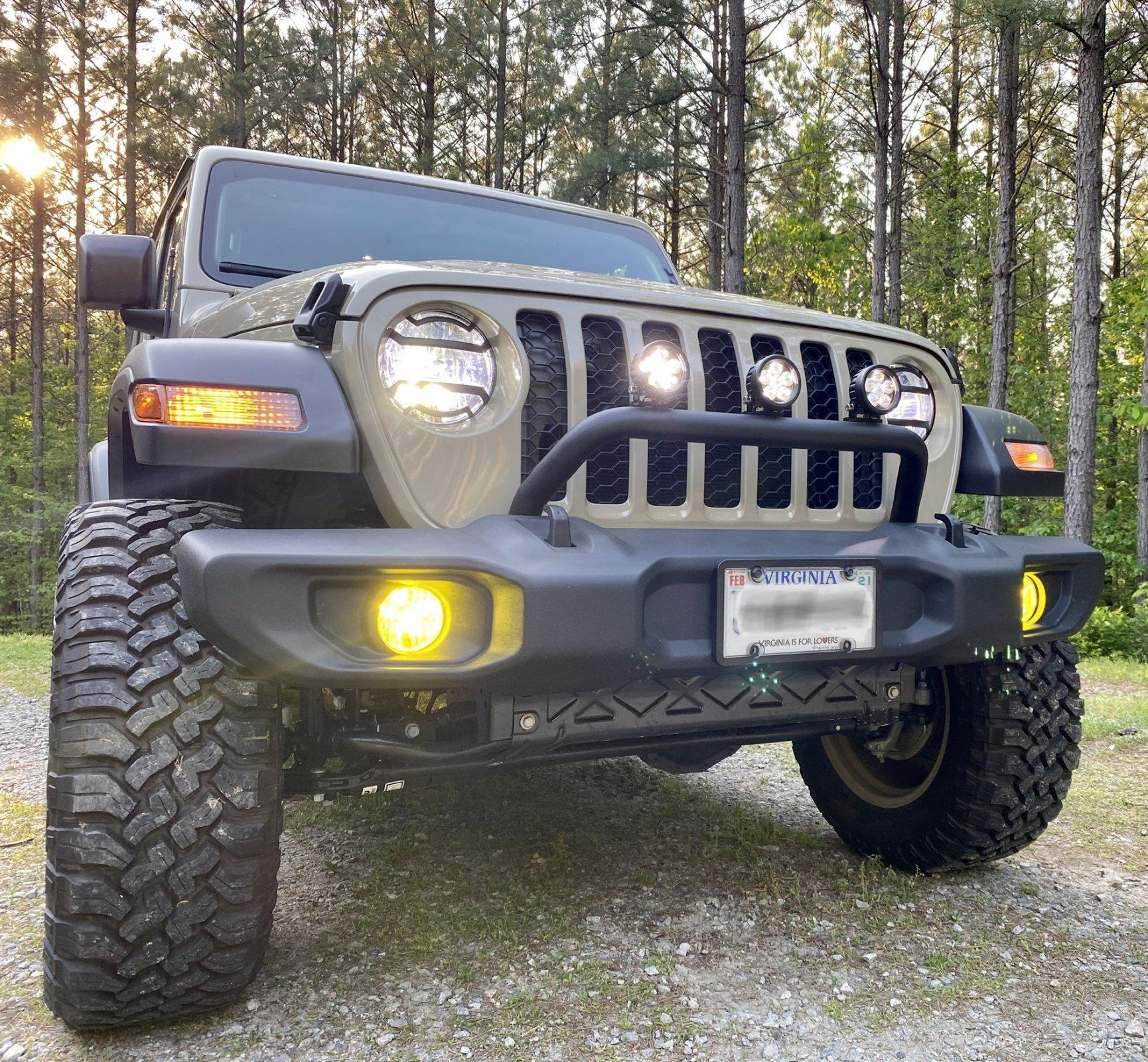 Jeep Gladiator Light bar on Sport bumper... pics included 85F9AEEB-D763-4C63-AC59-75CD550117A6