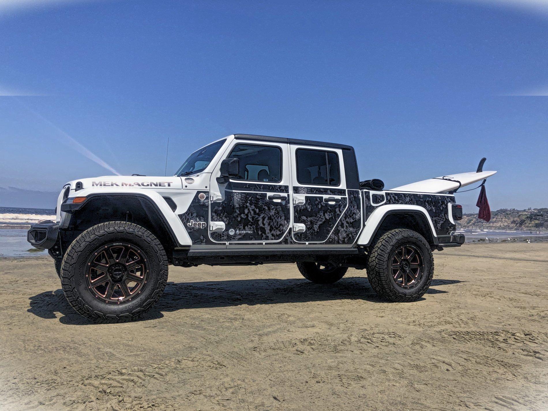 Jeep Gladiator Magnetic JT Armor, Thoughts? 1874DEA3-F39D-47E6-9F15-445F2FF3FC12