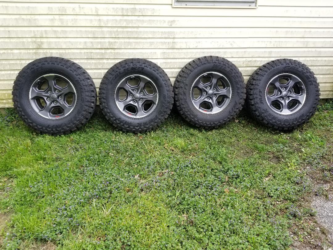 Jeep Gladiator Rubicon Take Off Wheels and Tires Jeep Wheels 2