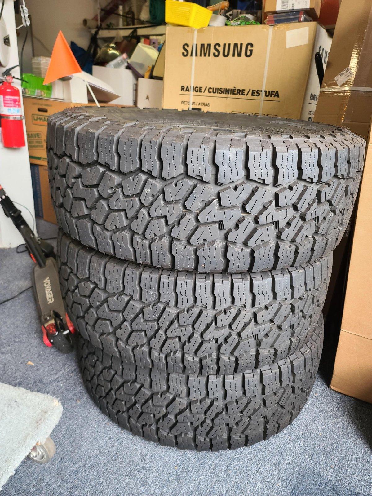 Jeep Gladiator 4 x Falken Wildpeak MT 315/70r17 tires only, 2k miles - $850 3LbIiwK