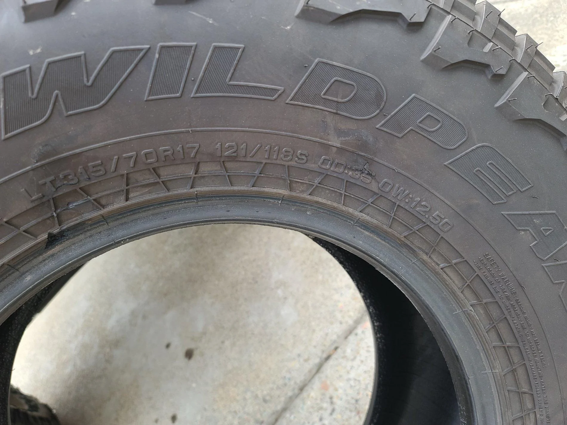 Jeep Gladiator 4 x Falken Wildpeak MT 315/70r17 tires only, 2k miles - $850 Dj38WrB