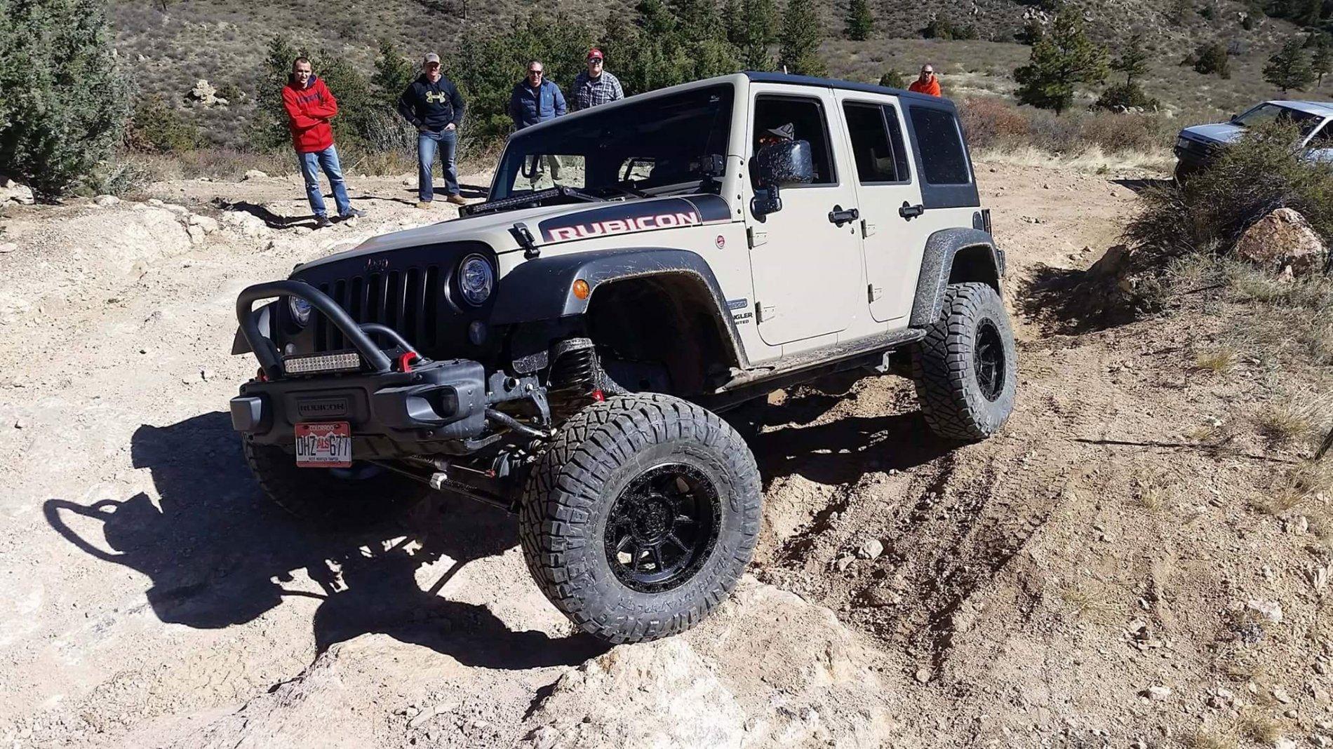 Jeep Gladiator Metalcloak lift B7B50E4D-505C-4E74-BAD4-39E32A81D1BF