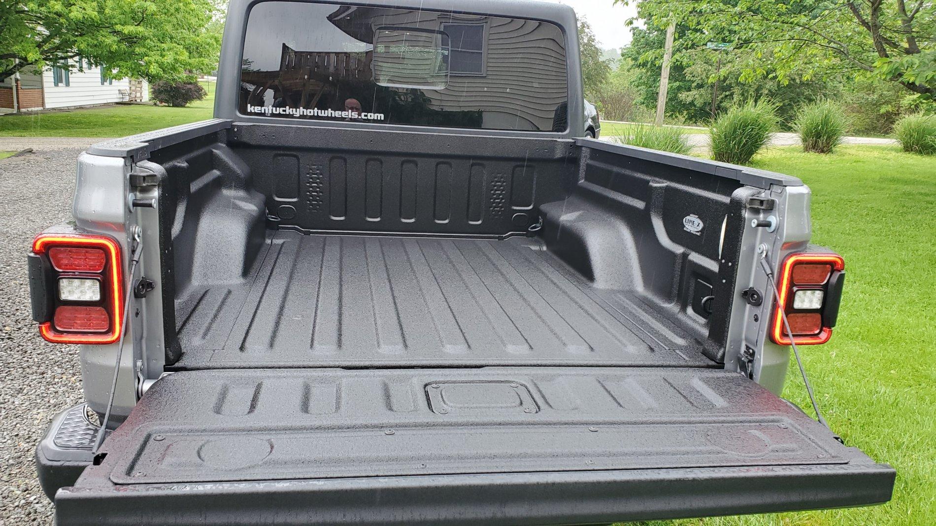 Jeep Gladiator Line-x Installed 20200505_140134