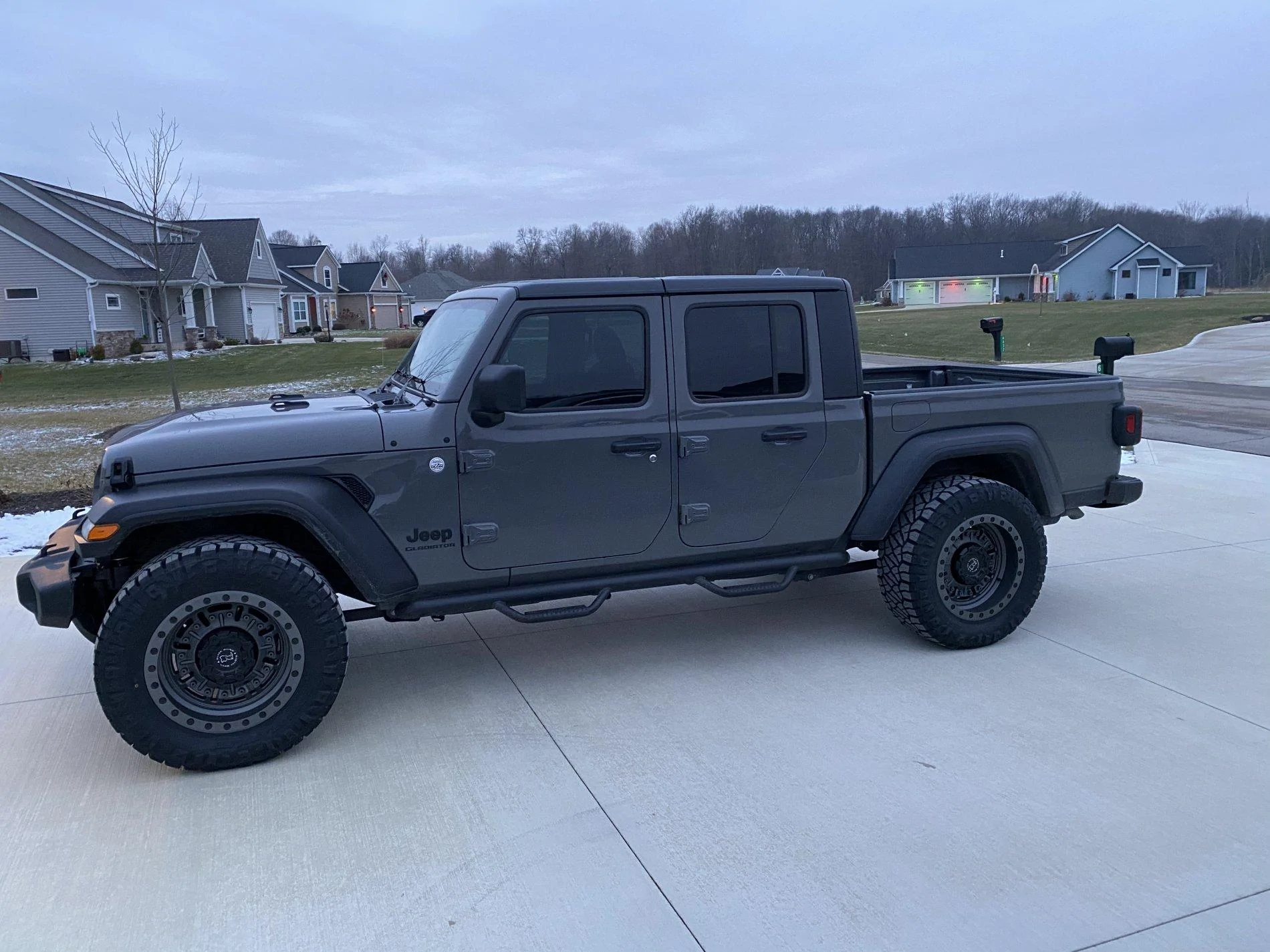Jeep Gladiator Overland window tint EE0BC54C-0A16-4917-B0B0-17D971AD955C