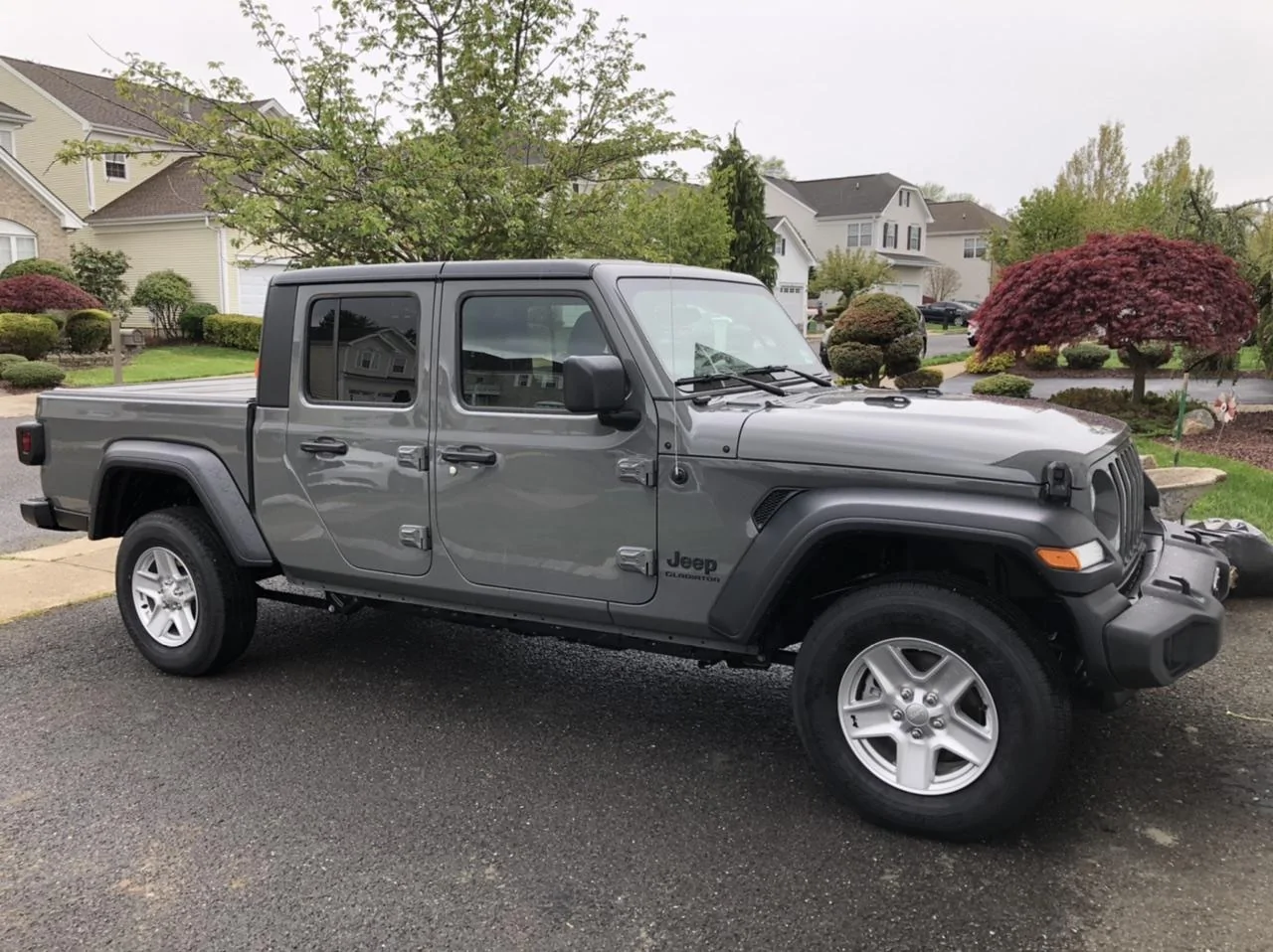 Jeep Gladiator STING GRAY Gladiator JT Club 79842274-3EBC-4FBB-9BA3-CAF1DD791720