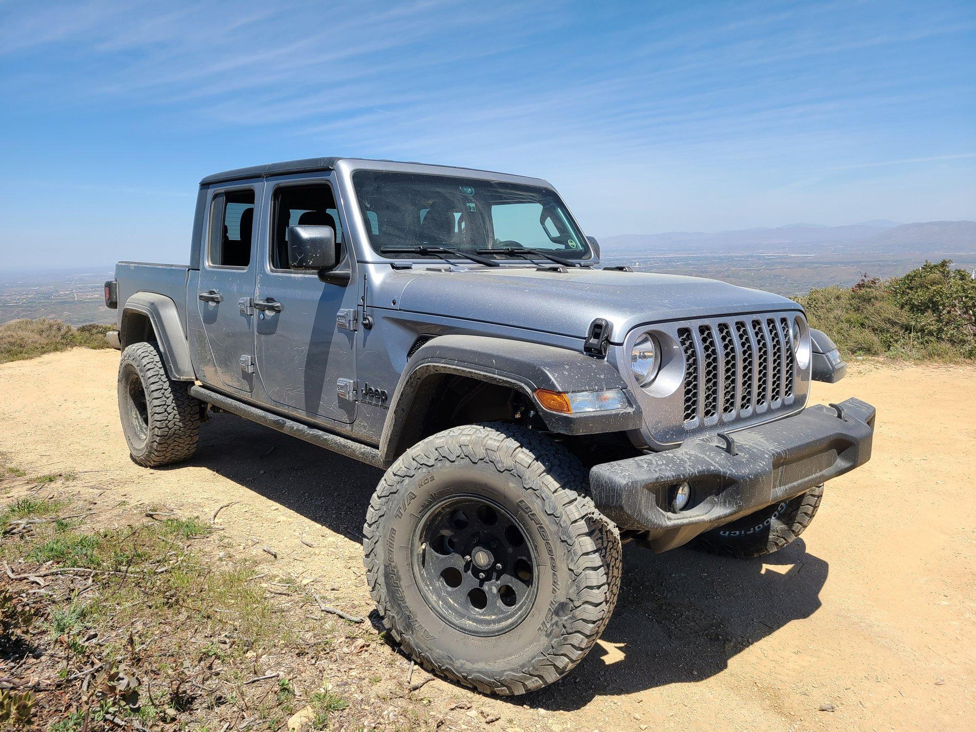 Jeep Gladiator BILLET SILVER Gladiator JT Club 20200503_130823
