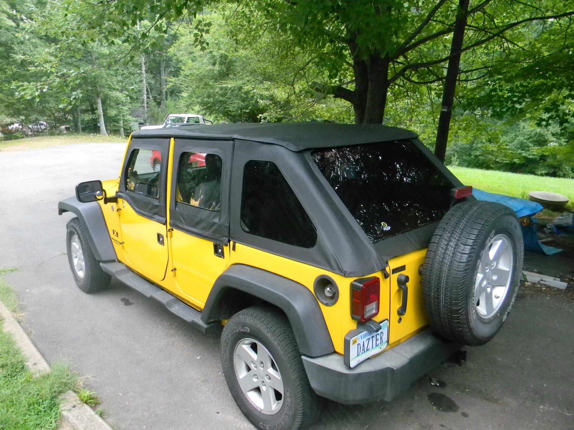 Jeep Gladiator Doors off, premium soft top, rain protection? DSCN0356.JPG