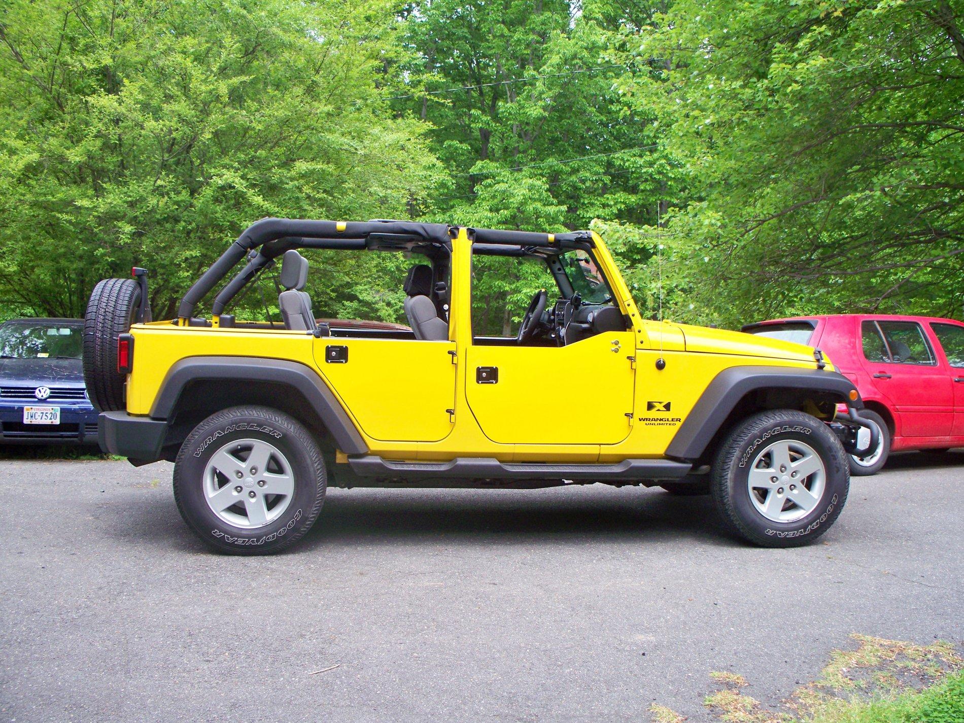 Jeep Gladiator Doors off, premium soft top, rain protection? 100_0983.JPG