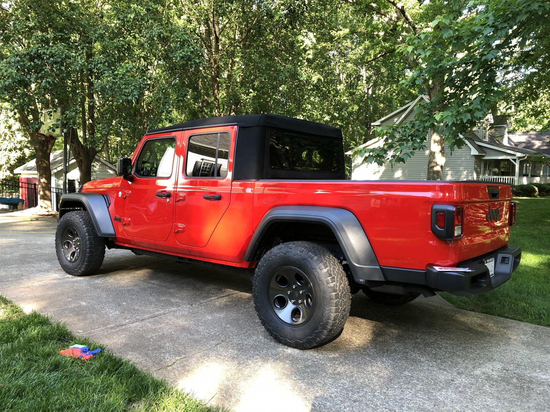 Jeep Gladiator FIRECRACKER RED Gladiator JT Club 698B4957-CAC5-4D26-8540-4DA9523E2DA2