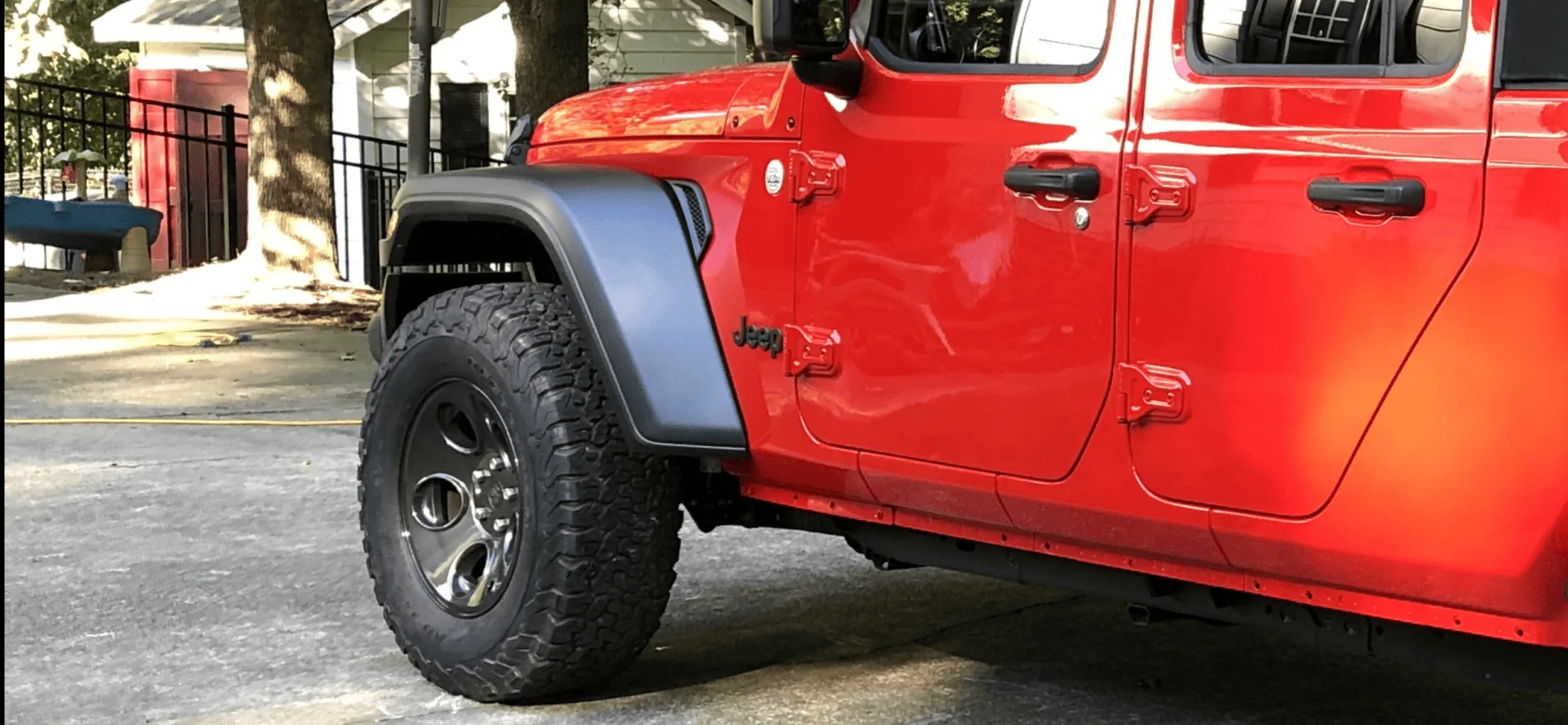Jeep Gladiator Black is played out, let's see some colored rims 52F680BA-6CEA-46F6-B36B-CFA52819E2CE
