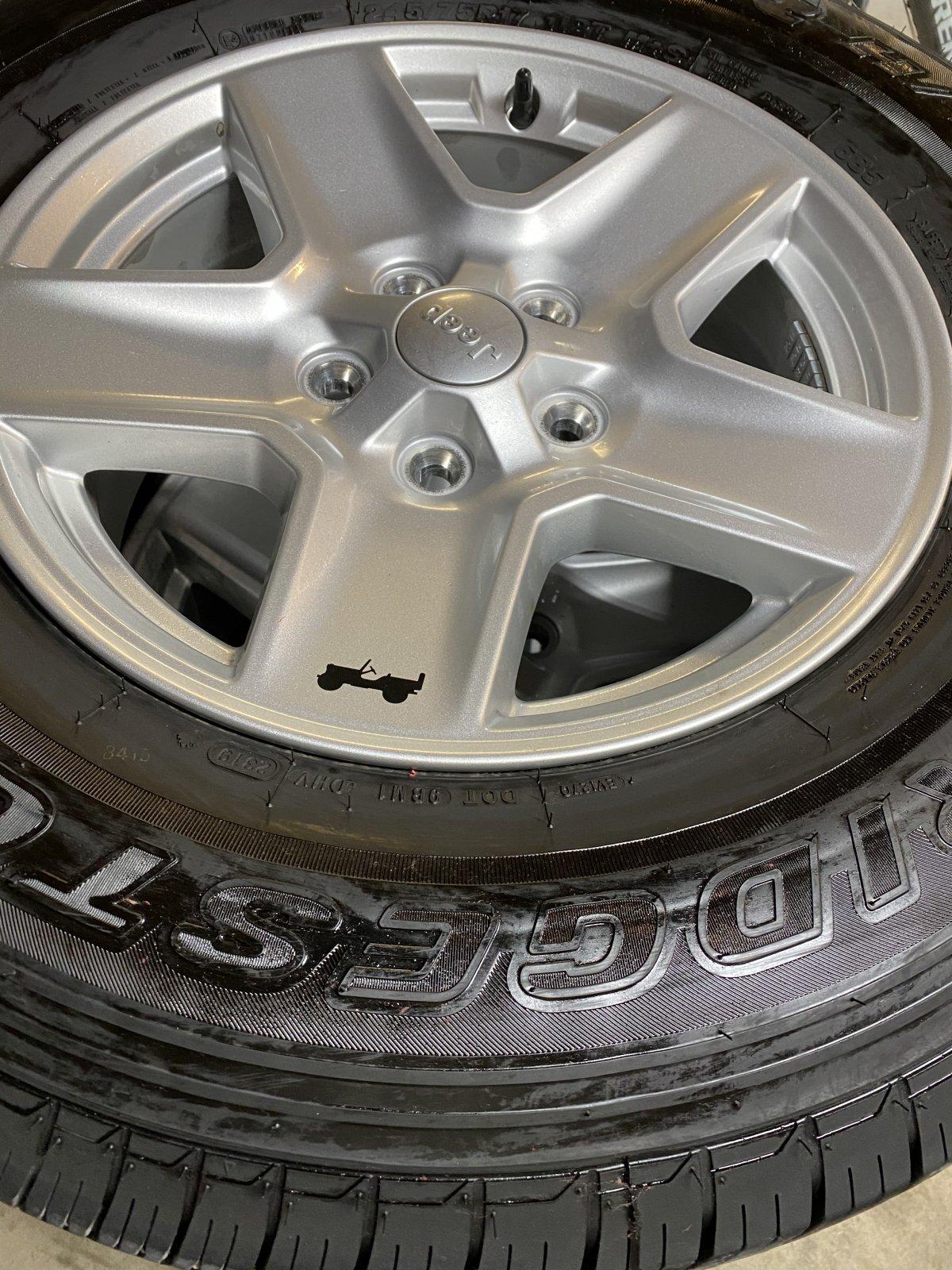 Jeep Gladiator Five Premium Tires and Rims C2D15523-3FCC-4E09-9322-8D746BEE7C83