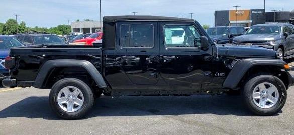 Jeep Gladiator BLACK Gladiator JT Club F1B3EAED-5B33-4497-9A4B-164F48C9BC27