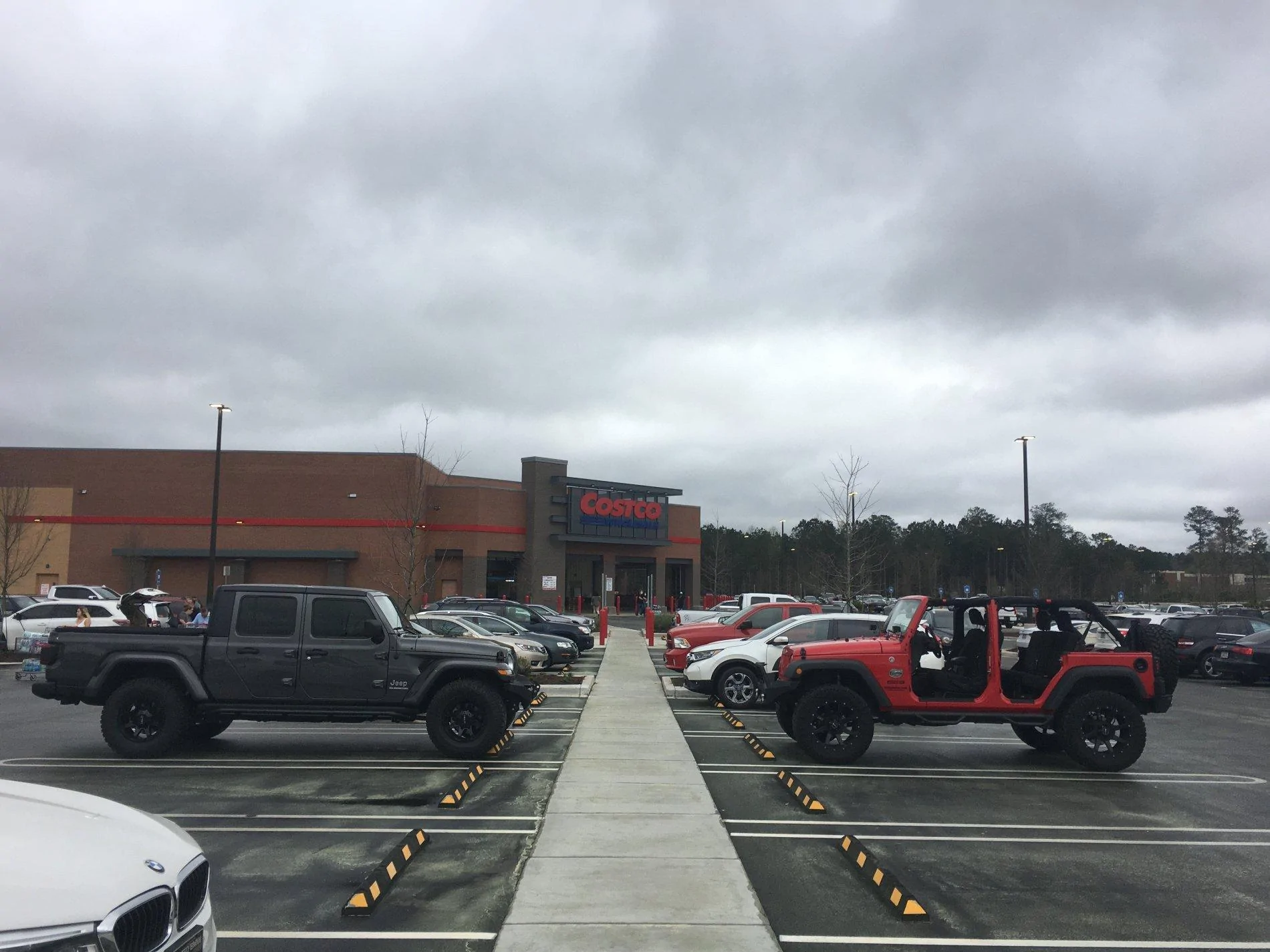 Jeep Gladiator Jeeps Parking Next To Jeeps 1588992067645