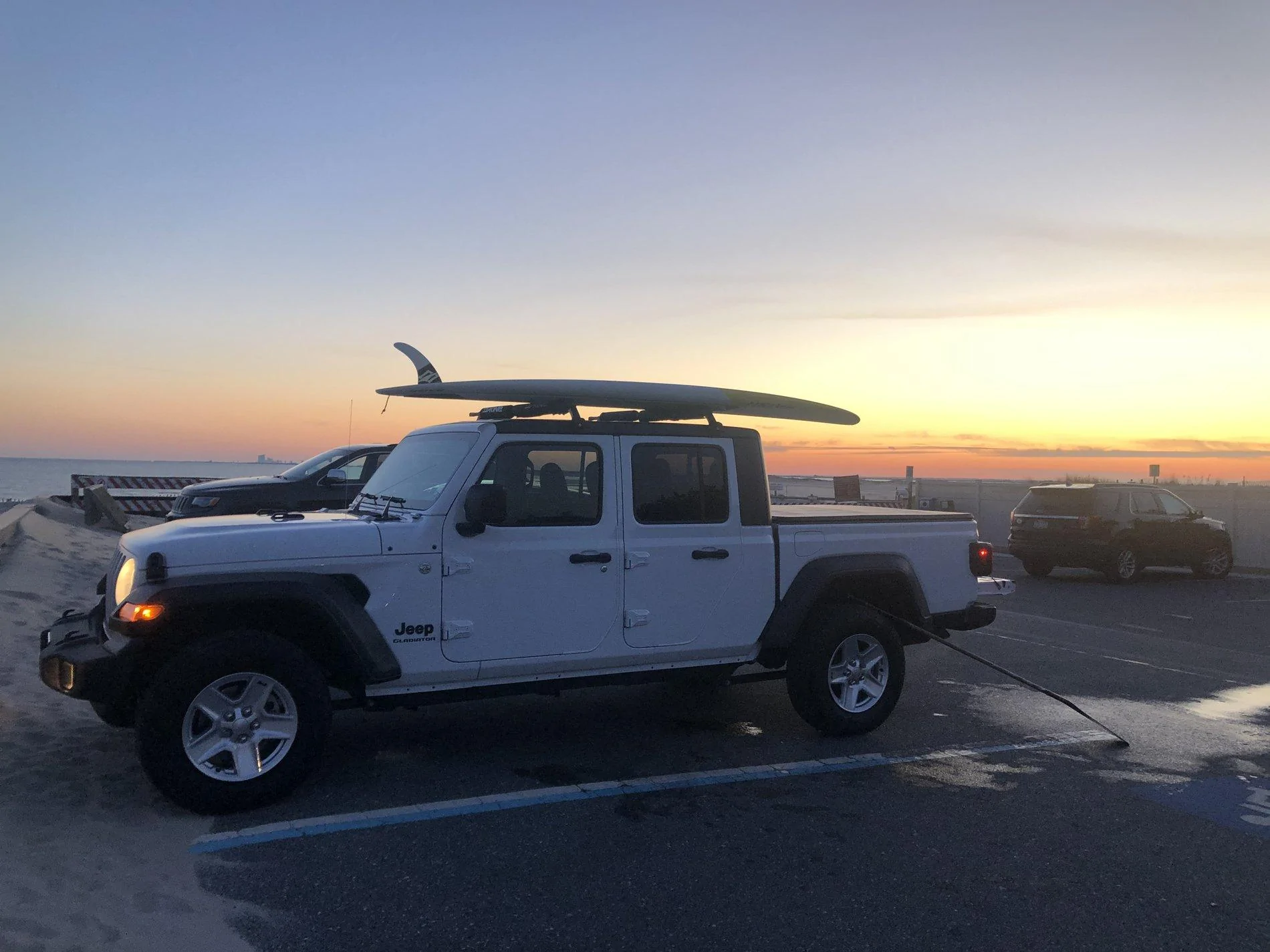 Jeep Gladiator Paddle board with roll up tonneau? 992D4BB2-F18E-47B2-A279-D5FABD042D10
