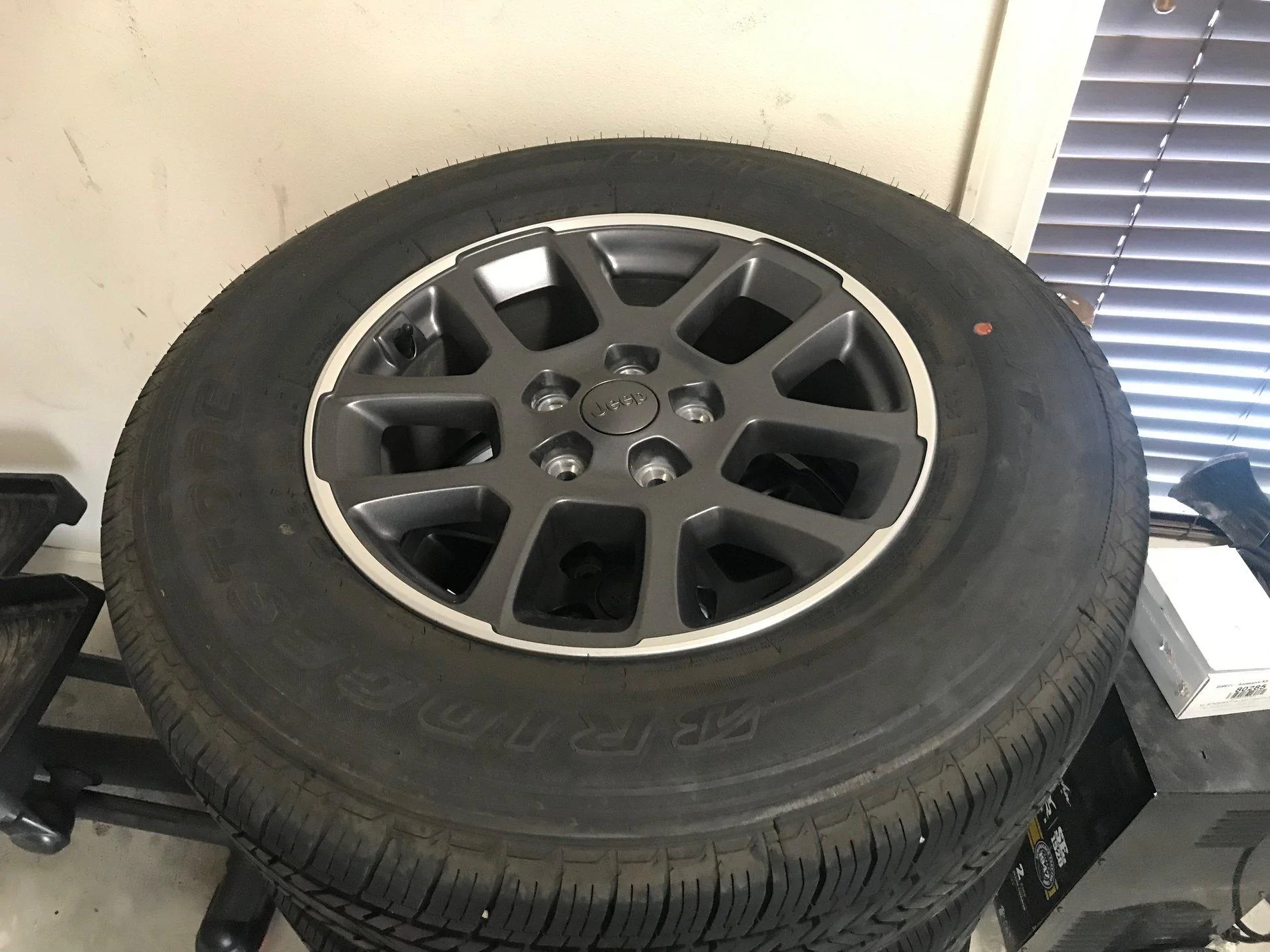 Jeep Gladiator $350-Overland Takeoff wheels, tires, & TPS IMG_4973