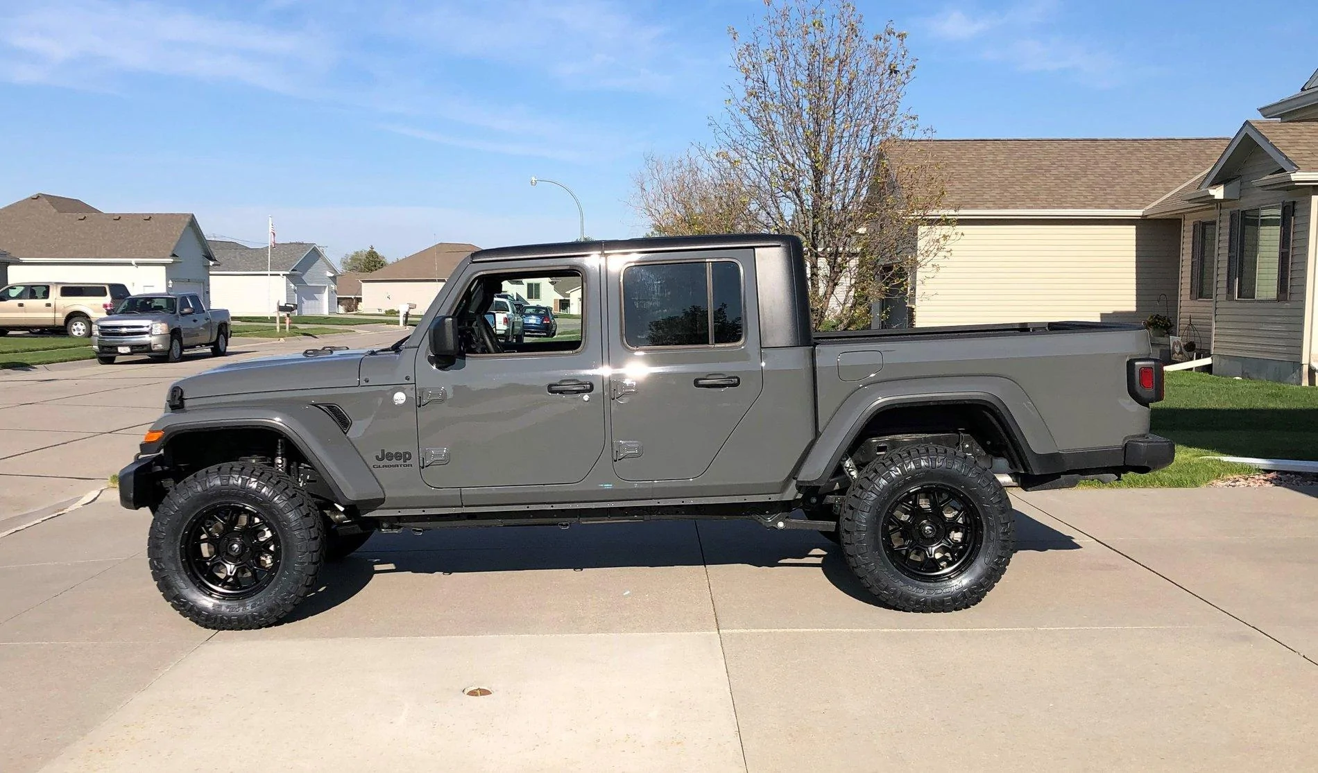 Jeep Gladiator Lets see all those Gladiators with lifts and bigger tires! jeep1 (2)