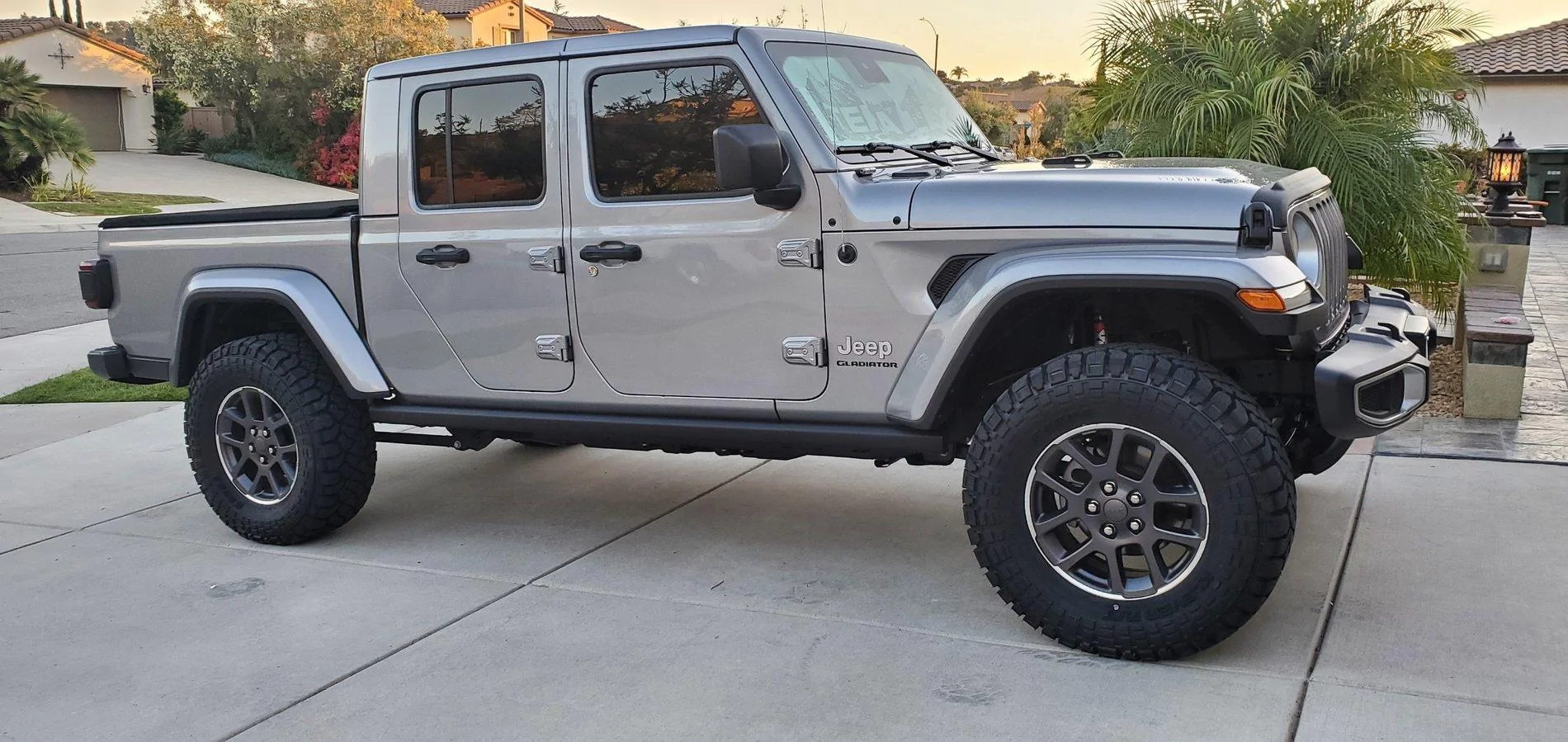 Jeep Gladiator Pictures of 33s and 35s E56AC56A-4D5E-41D0-80C0-46894FD9B994