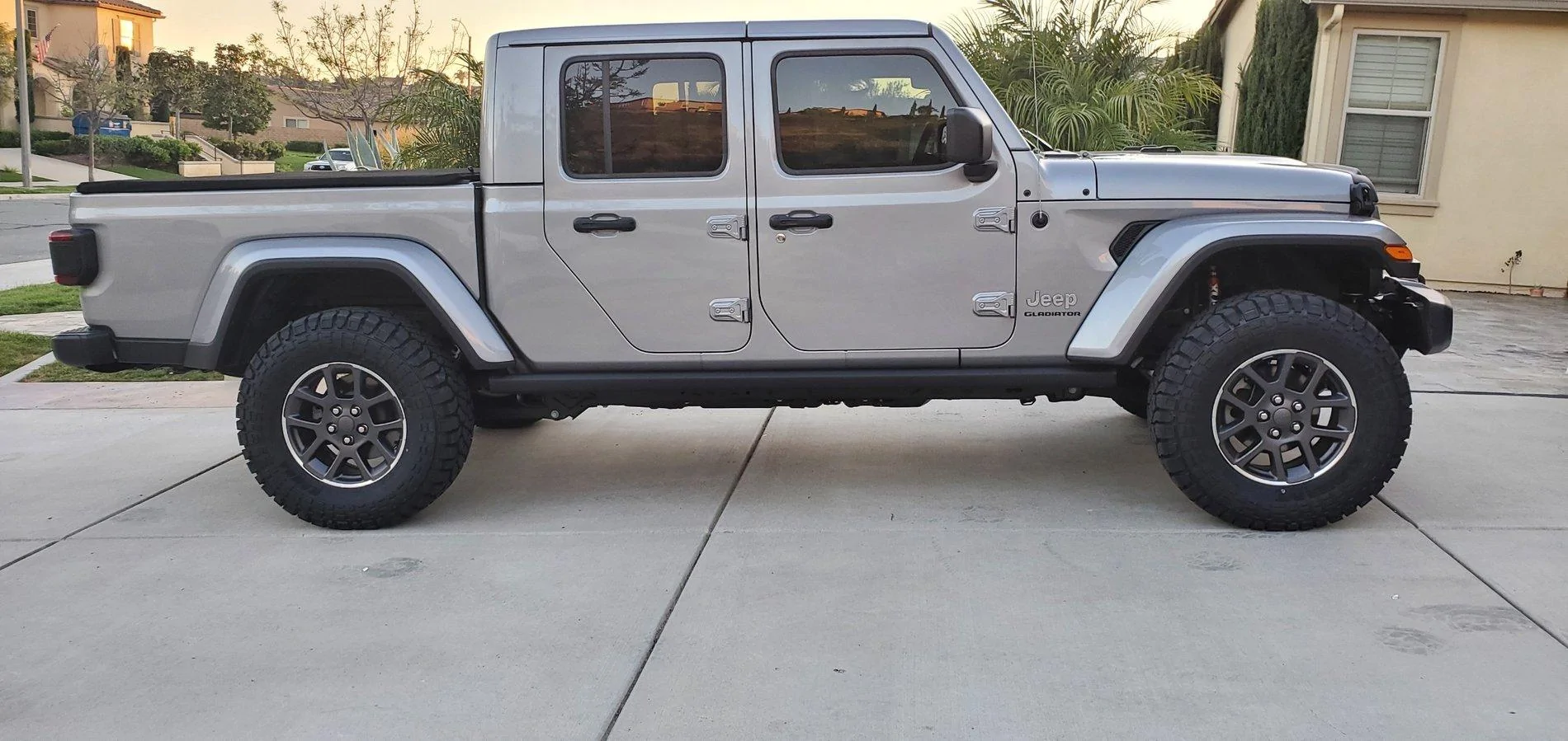 Jeep Gladiator Pictures of 33s and 35s F8FF3311-4448-4D41-A7B0-19DF9CB4D00B