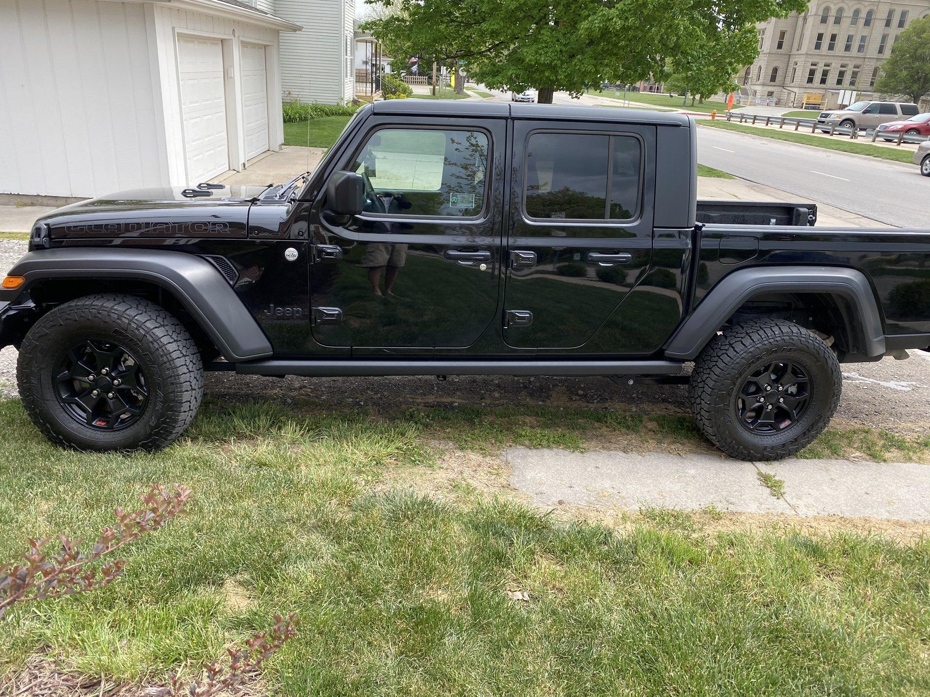 Jeep Gladiator BLACK Gladiator JT Club D4A3D23D-A0FA-44DD-9F0B-5F98BC9F183B