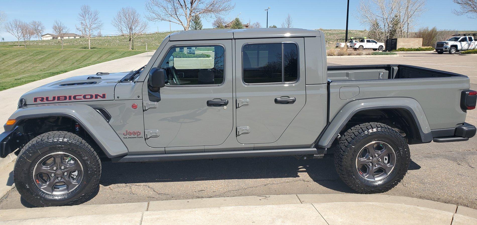 Jeep Gladiator JT Rubicon Rock Rails 20200429_160822