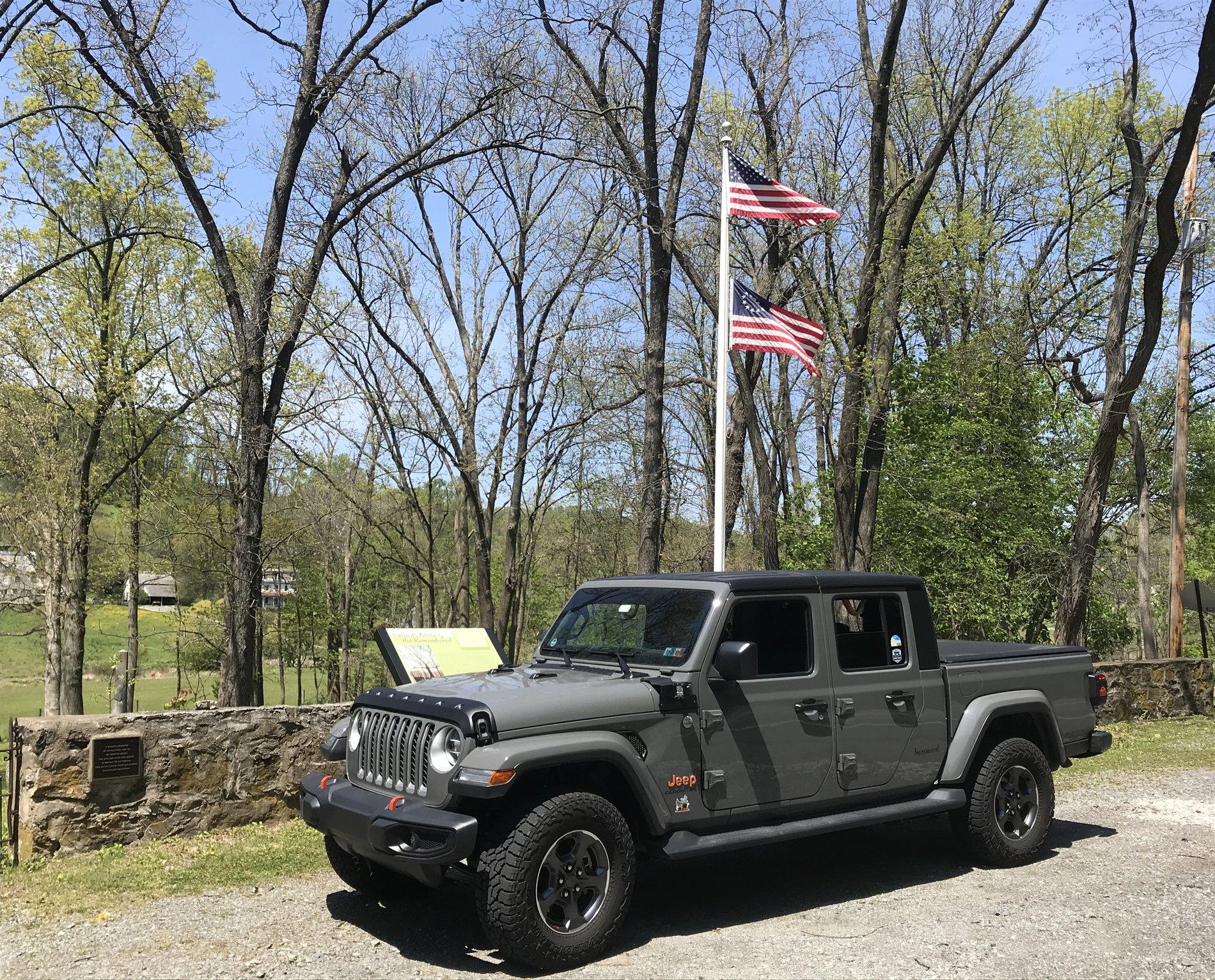 Jeep Gladiator STING GRAY Gladiator JT Club 5F793918-B119-4C5F-A497-42F285DCAEB5