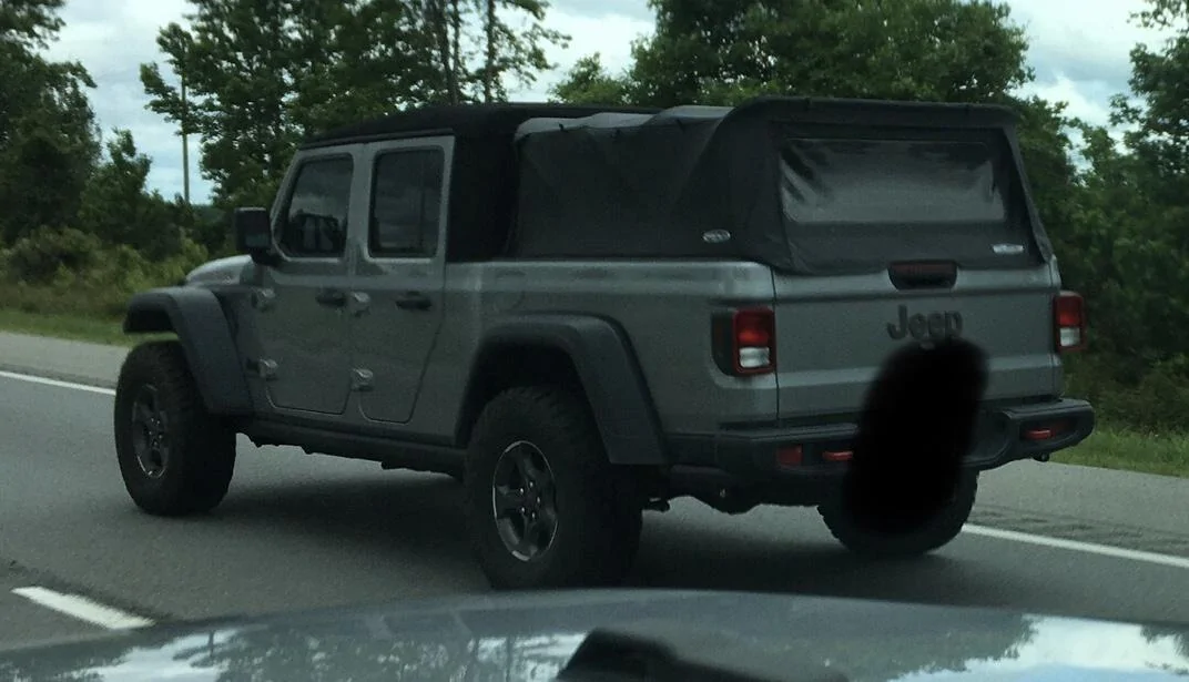 Jeep Gladiator Who was this, and is was this Softopper FOR JT? Topper_1