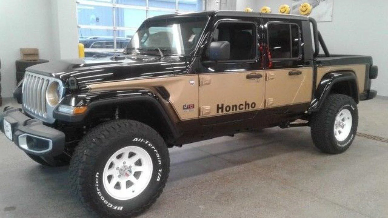 Jeep Gladiator We’re Digging This Comanche and Scrambler Inspired Retro Gladiator Look 482432