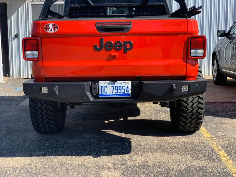 Jeep Gladiator Gladiator dual swing rear bumper prototype renderings. 96239828_2658186311132283_1375285507847618560_n