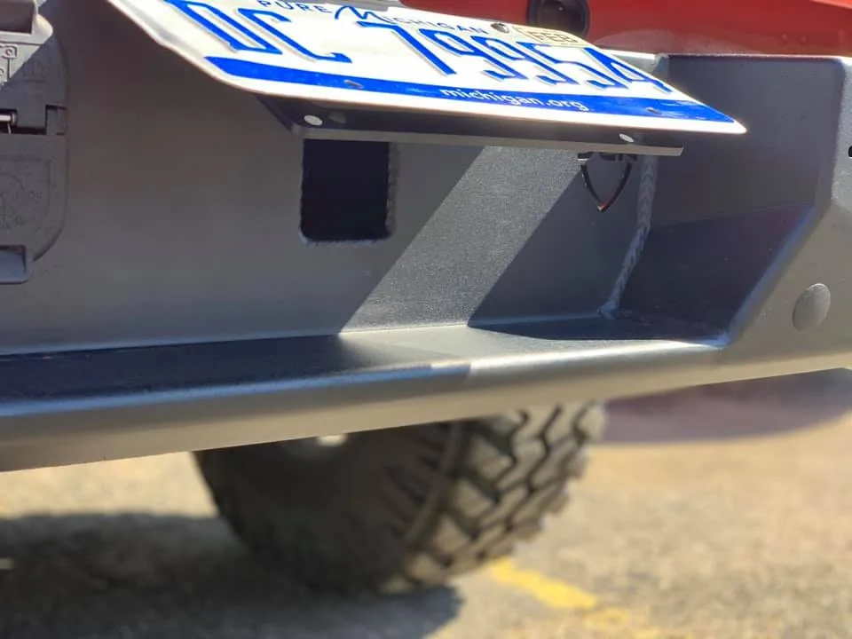 Jeep Gladiator Gladiator dual swing rear bumper prototype renderings. 96252216_2658186327798948_1667572978826608640_n