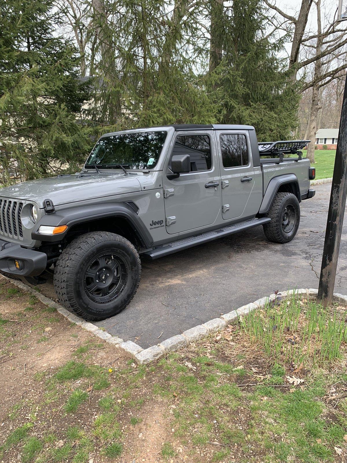 Jeep Gladiator BeStop Sunrider question and photo request... 34F6D274-462D-4CB0-B790-BDDB4F194F0D