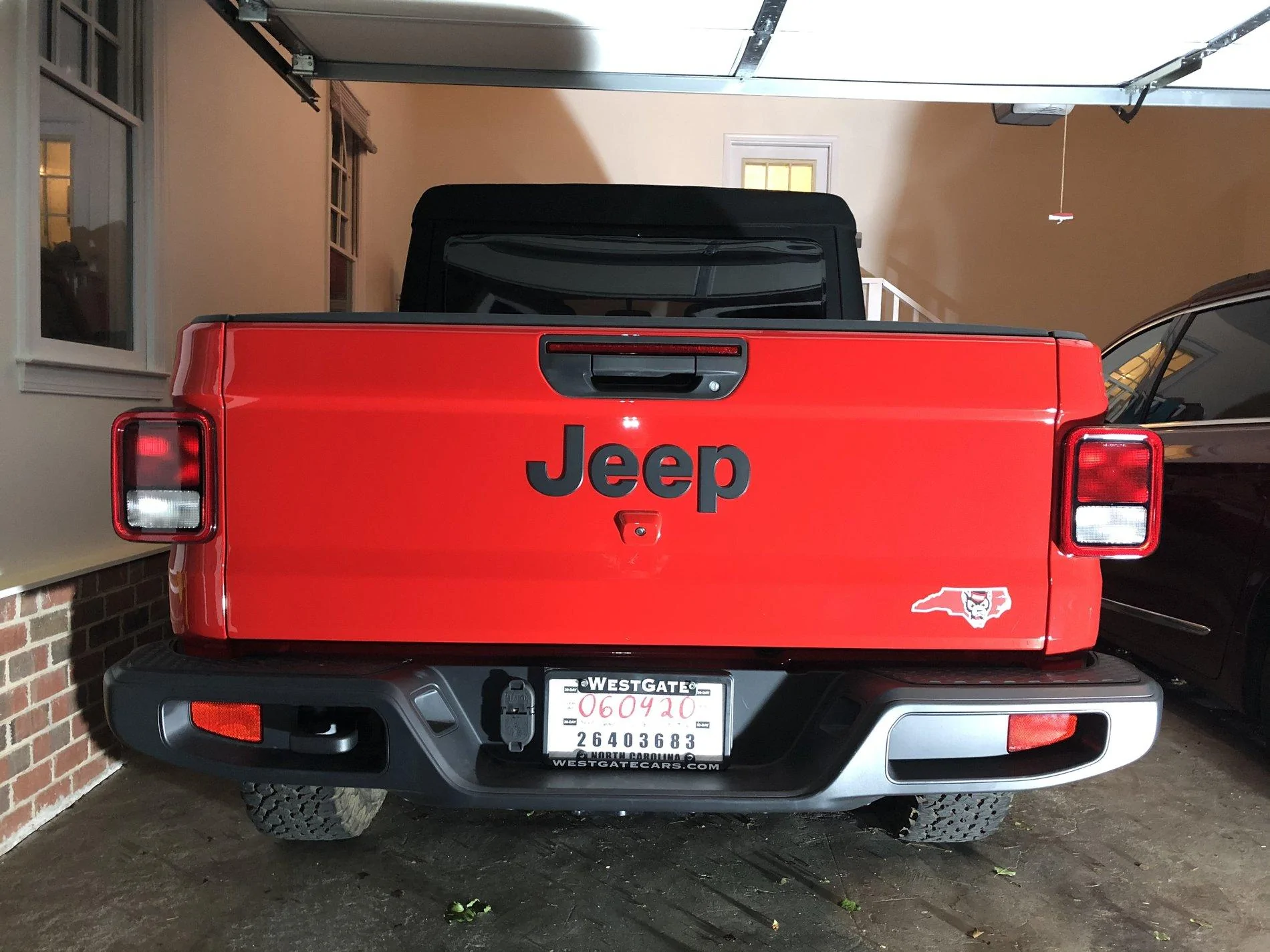 Jeep Gladiator Stickers and decal pics! 6237E94B-4653-44C8-AB6B-24D98AB7BDEF