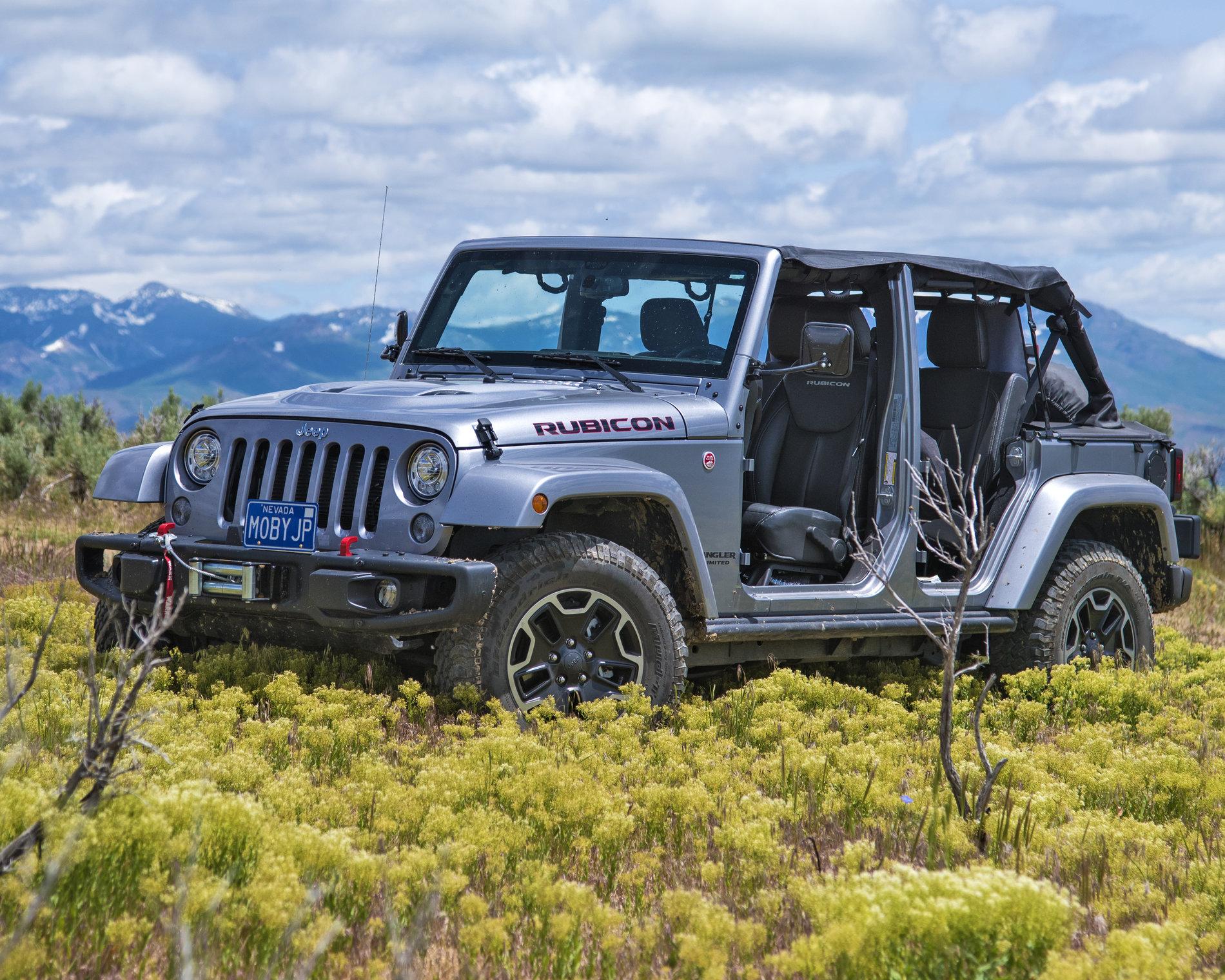 Jeep Gladiator Gladiator vs. Wrangler Unlimited Jeep on Ridge 8x10