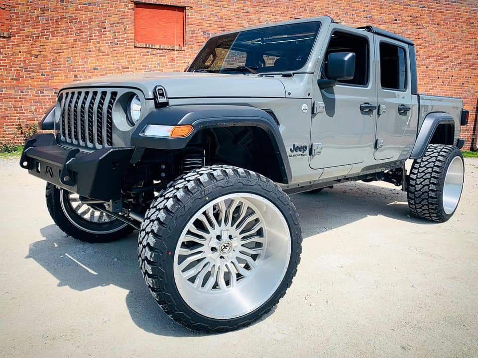 Jeep Gladiator Would you drive this 94127686_10220716495409691_2362348741421170688_n