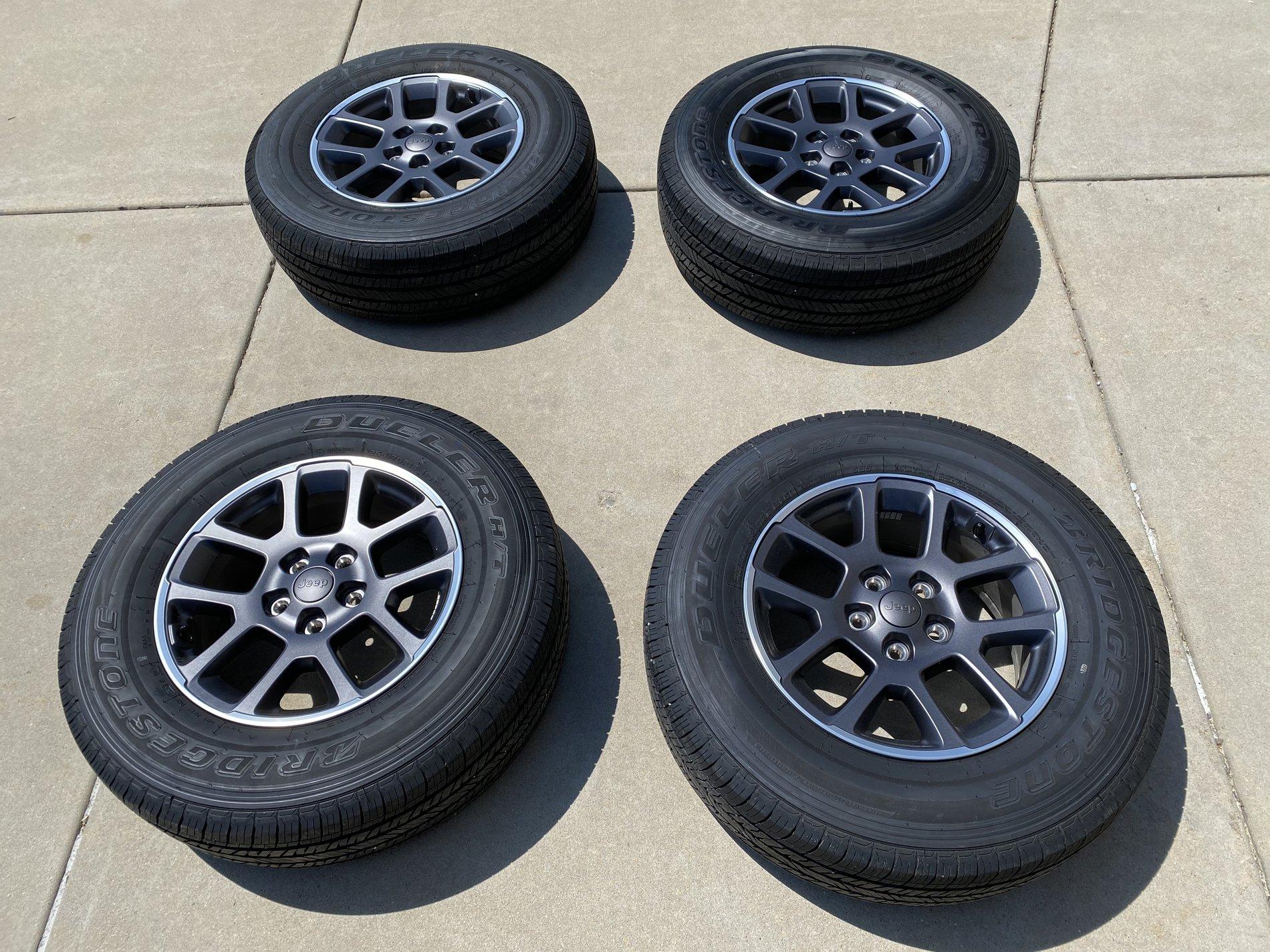 Jeep Gladiator Set of 4 Overland Wheels & Tires with TPMS - $600 IMG-0742