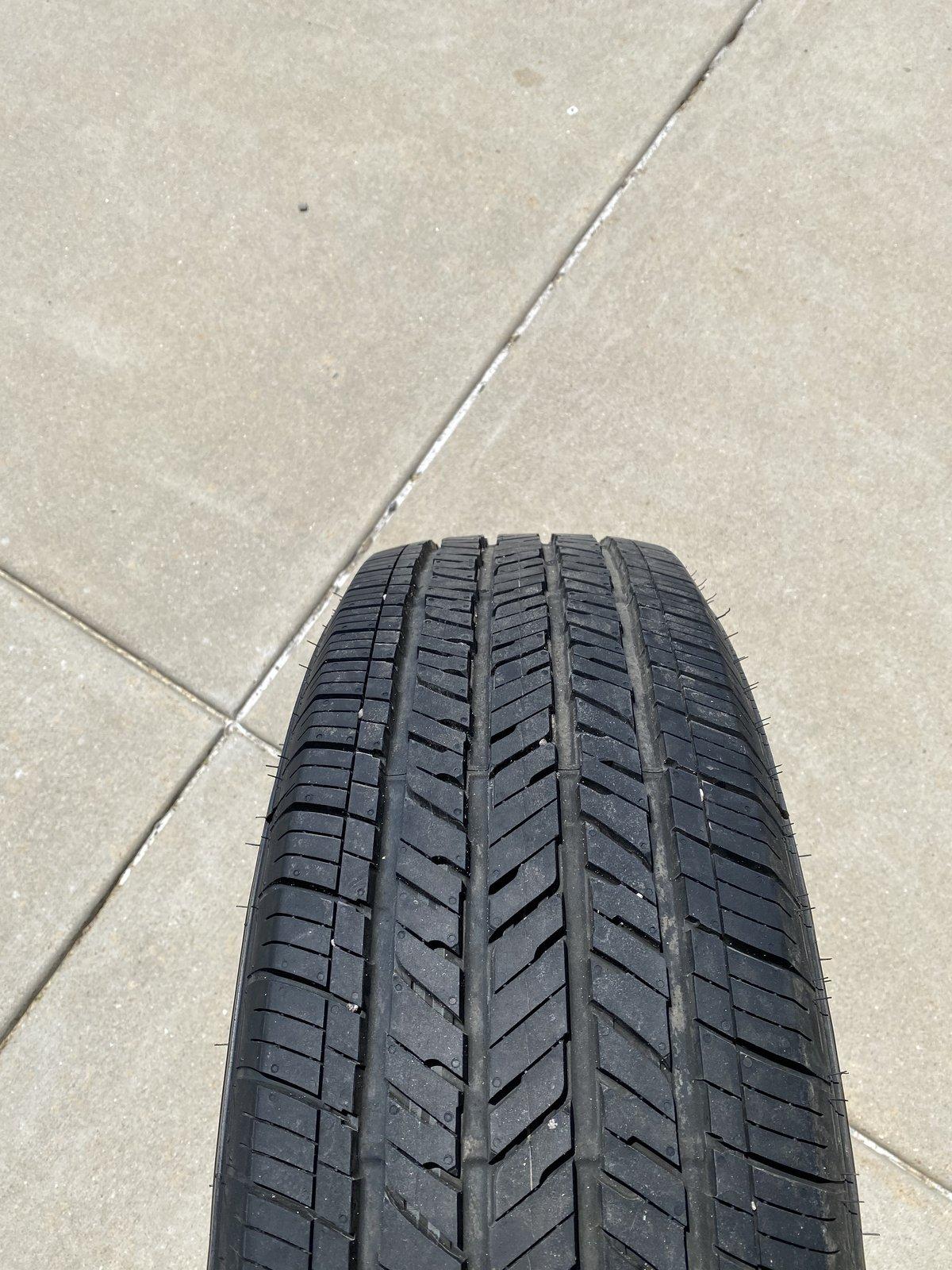 Jeep Gladiator Set of 4 Overland Wheels & Tires with TPMS - $600 IMG-0744