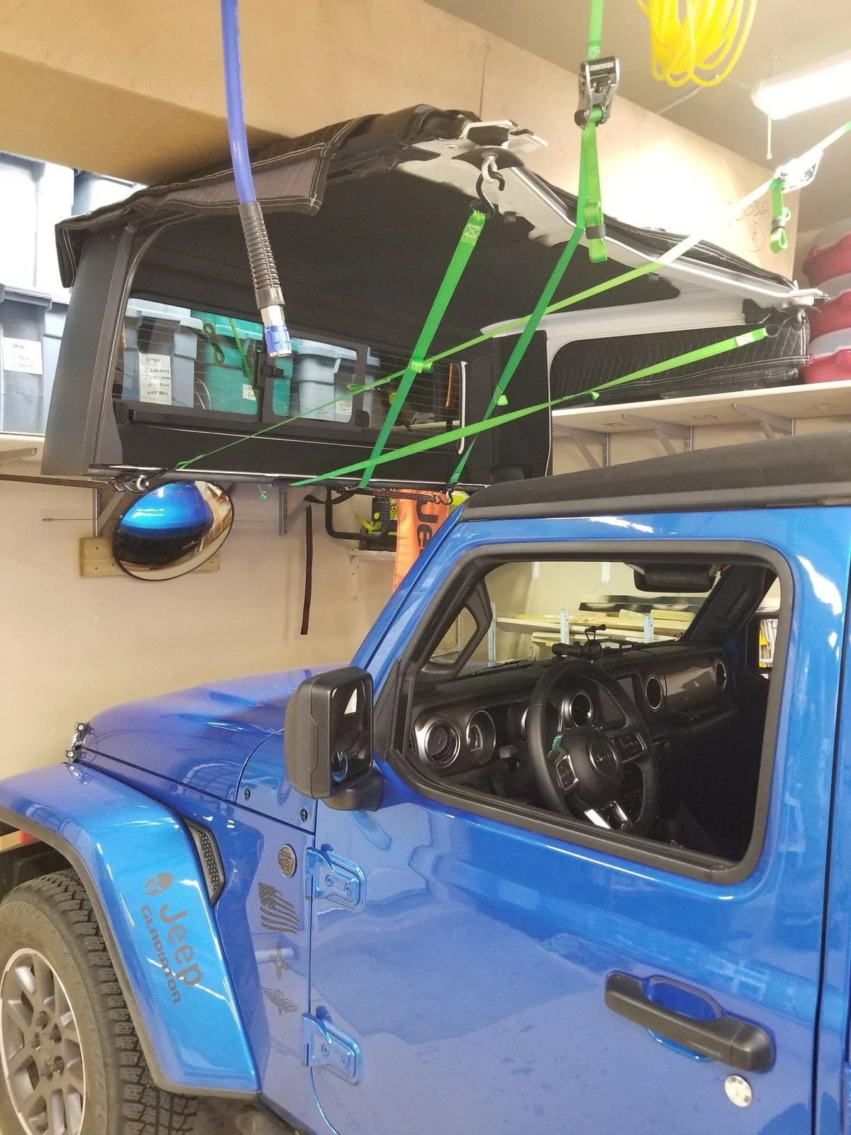 Jeep Gladiator Hardtop storage JT top in storag