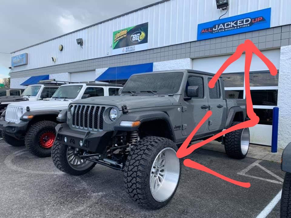 Jeep Gladiator Would you drive this 93939368_10220716496649722_3542151608815058944_n~2